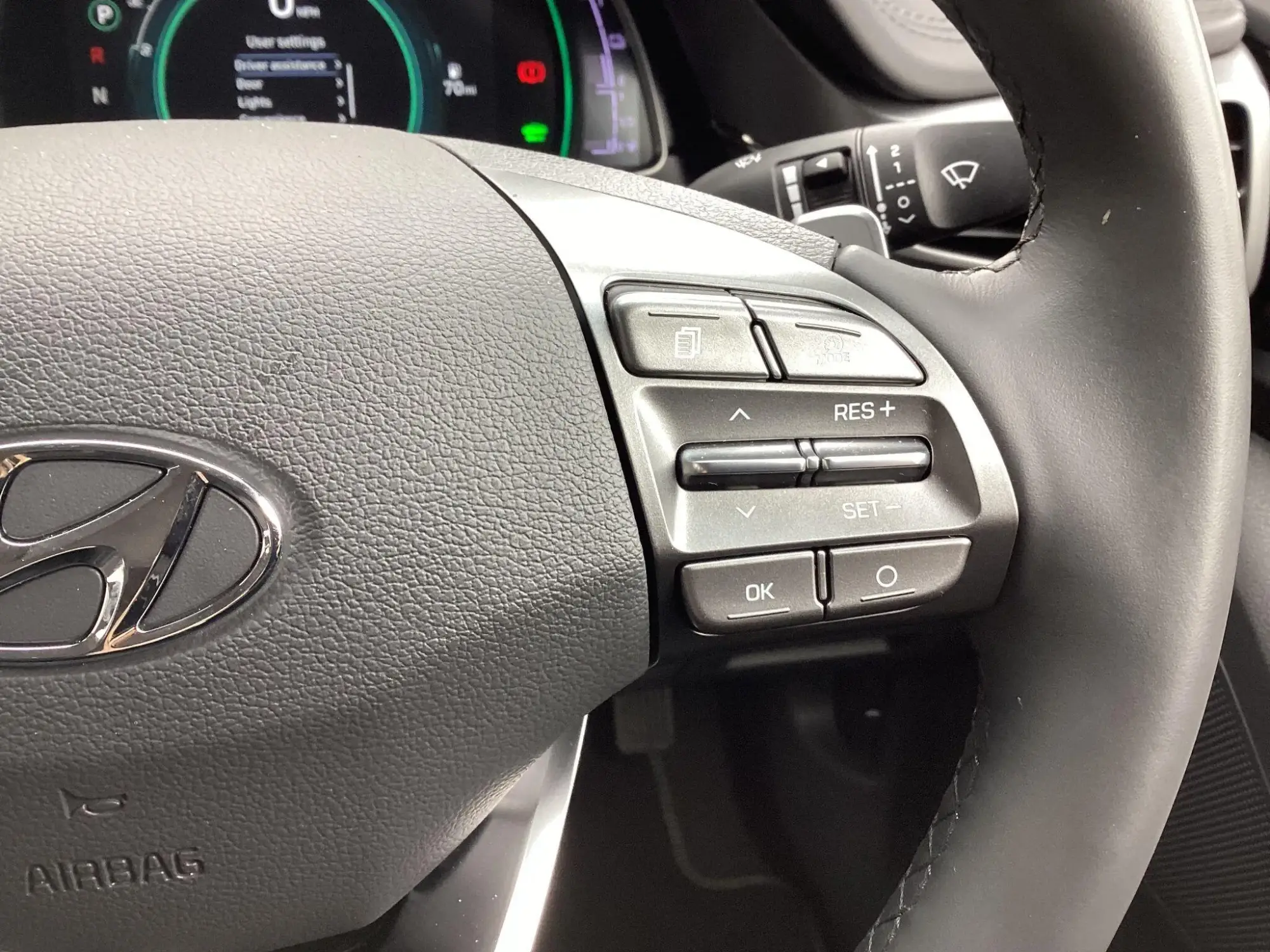 Hyundai IONIQ Hybrid Image 14 Hyundai IONIQ Hybrid Image 14