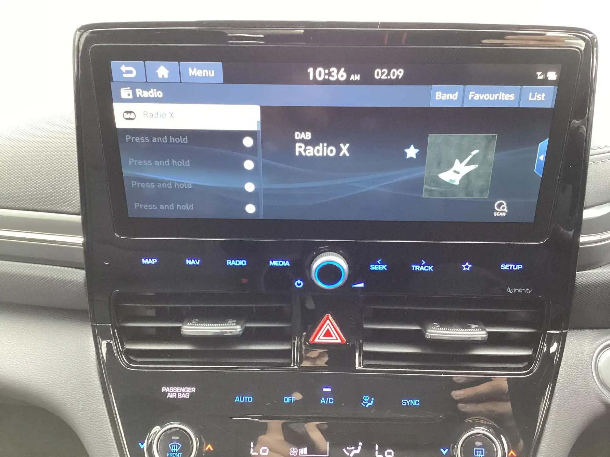 Hyundai IONIQ Hybrid Image 27 Hyundai IONIQ Hybrid Image 27