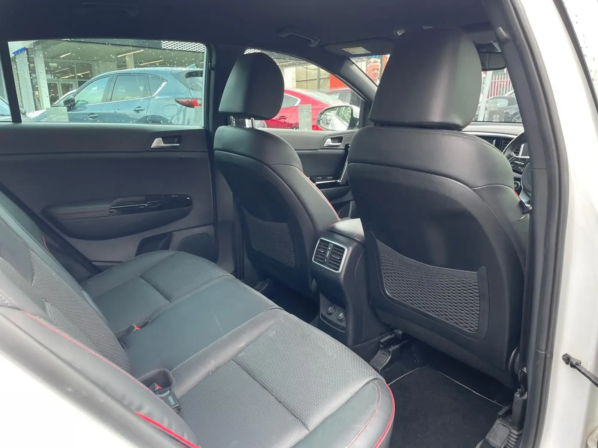 Kia Sportage Image 12