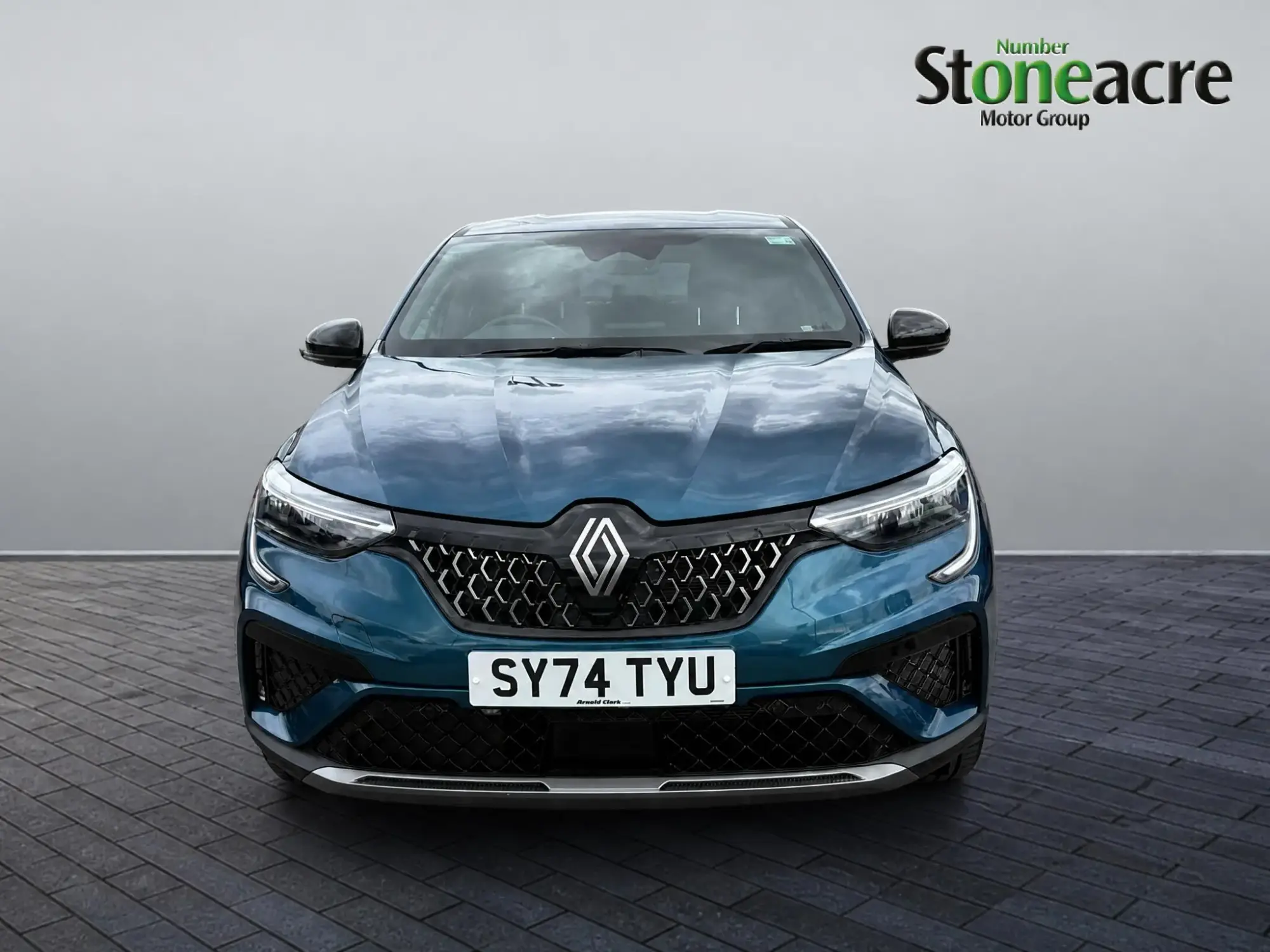 Renault Arkana E-Tech 1.6 E-Tech full hybrid 145 Techno 5dr Auto SY74TYU Image 2 Renault Arkana E-Tech 1.6 E-Tech full hybrid 145 Techno 5dr Auto SY74TYU Image 2