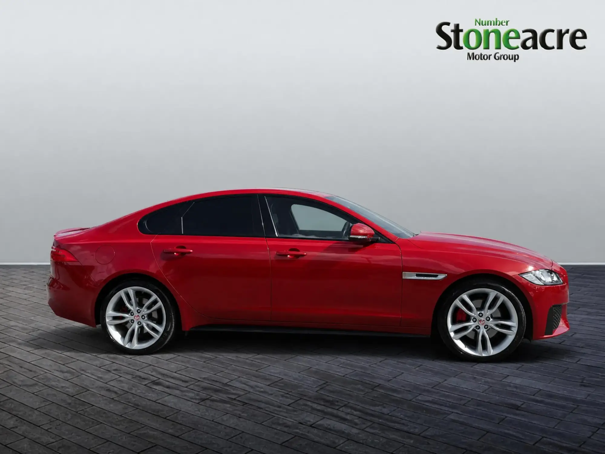 Jaguar XF 3.0d V6 S 4dr Auto OV67OJU Image 2 Jaguar XF 3.0d V6 S 4dr Auto OV67OJU Image 2