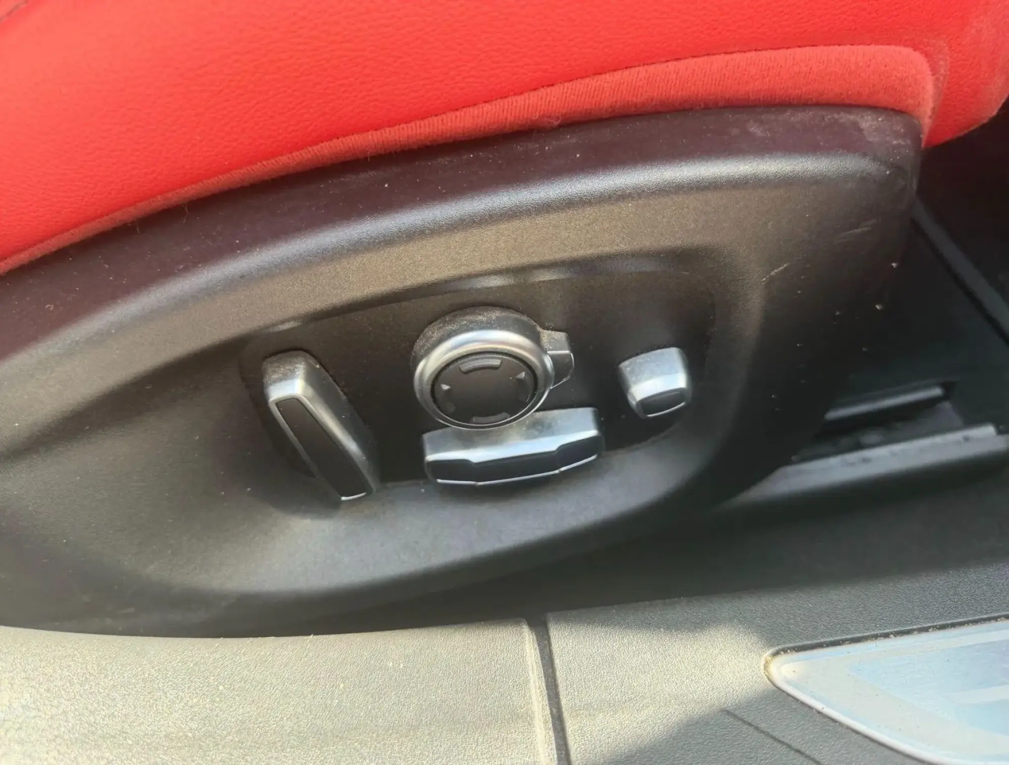 Jaguar XF Image 30 Jaguar XF Image 30