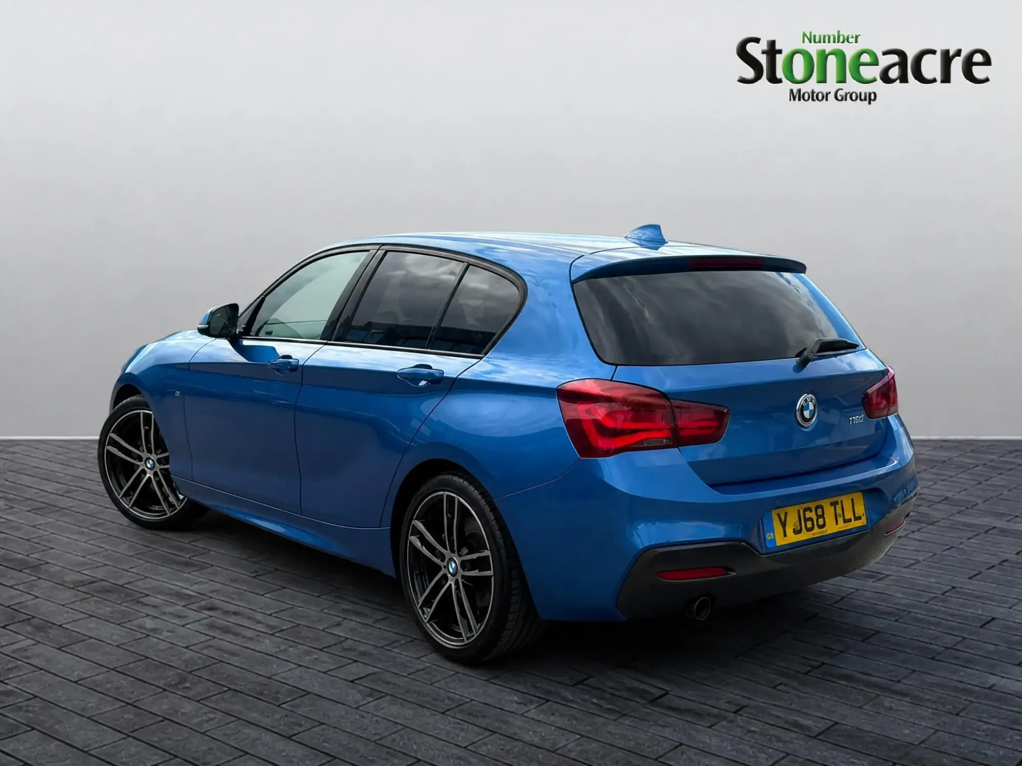 BMW 1 Series 118i M Sport Shadow Edition 5-door YJ68TLL Image 2