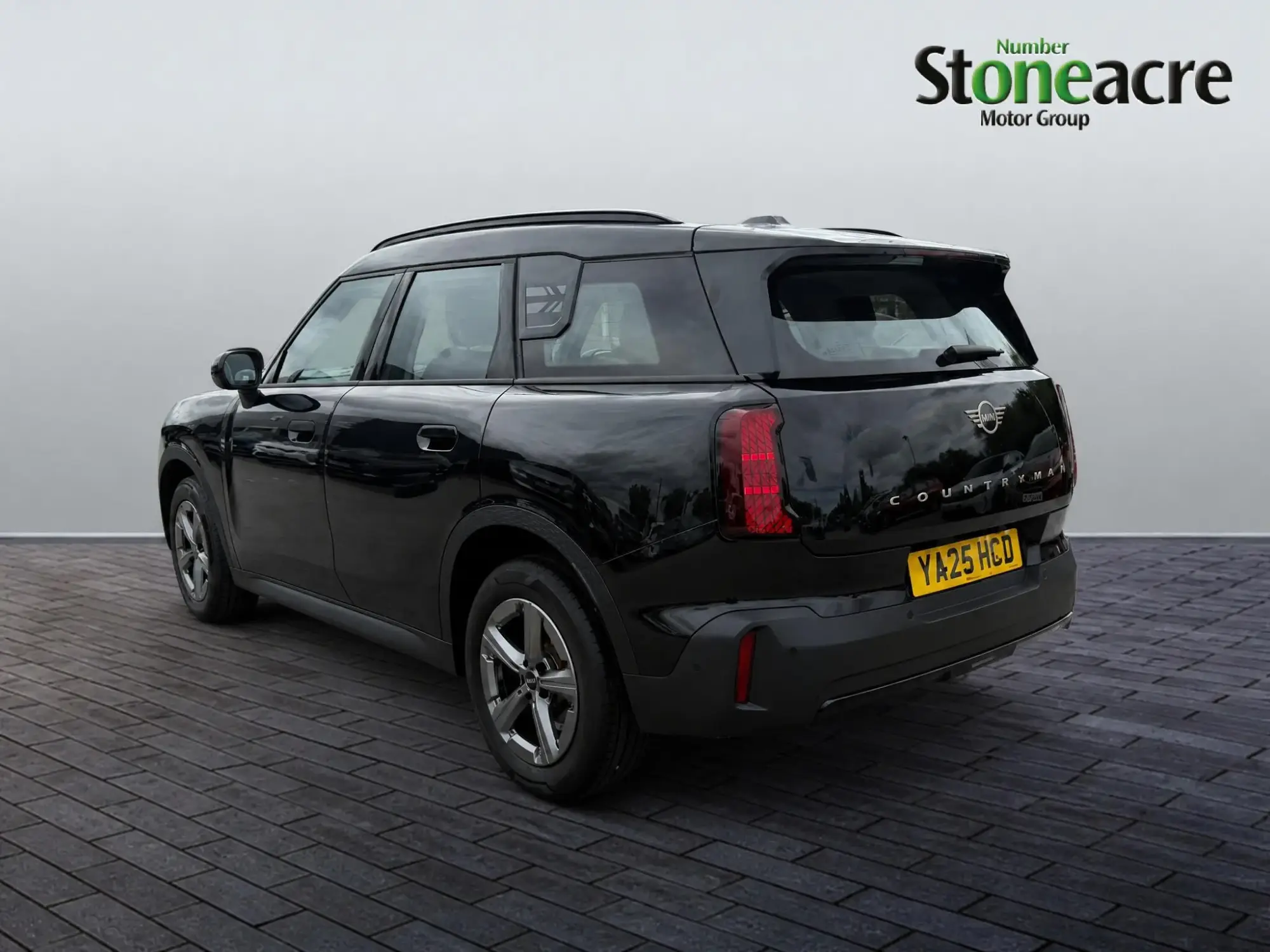 MINI Countryman 1.5C MHEV Classic Auto Euro 6 (s/s) 5dr YA25HCD Image 3 MINI Countryman 1.5C MHEV Classic Auto Euro 6 (s/s) 5dr YA25HCD Image 3