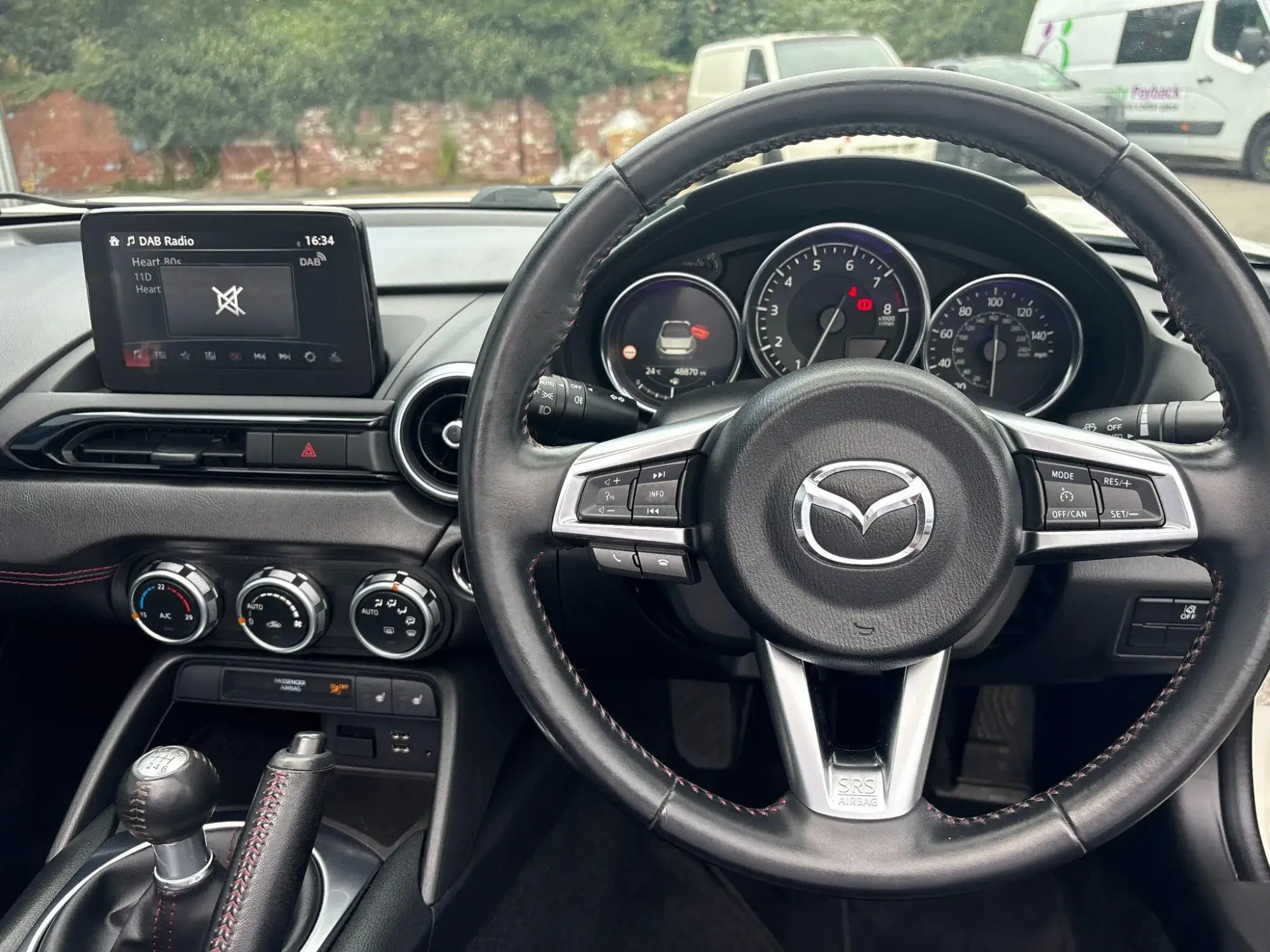 Mazda MX-5 Image 12 Mazda MX-5 Image 12