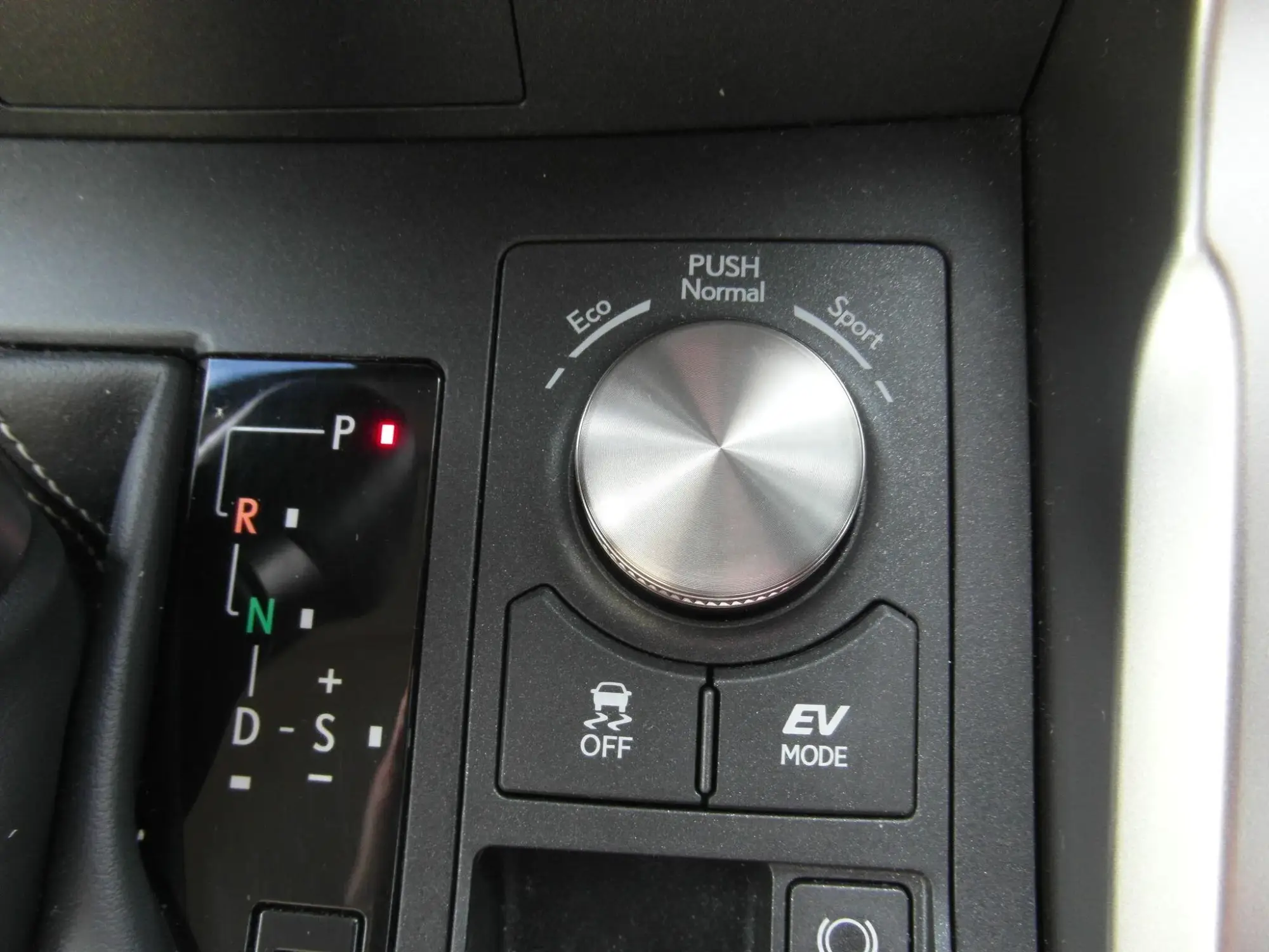 Lexus NX Self-Charging Hybrid Image 15
