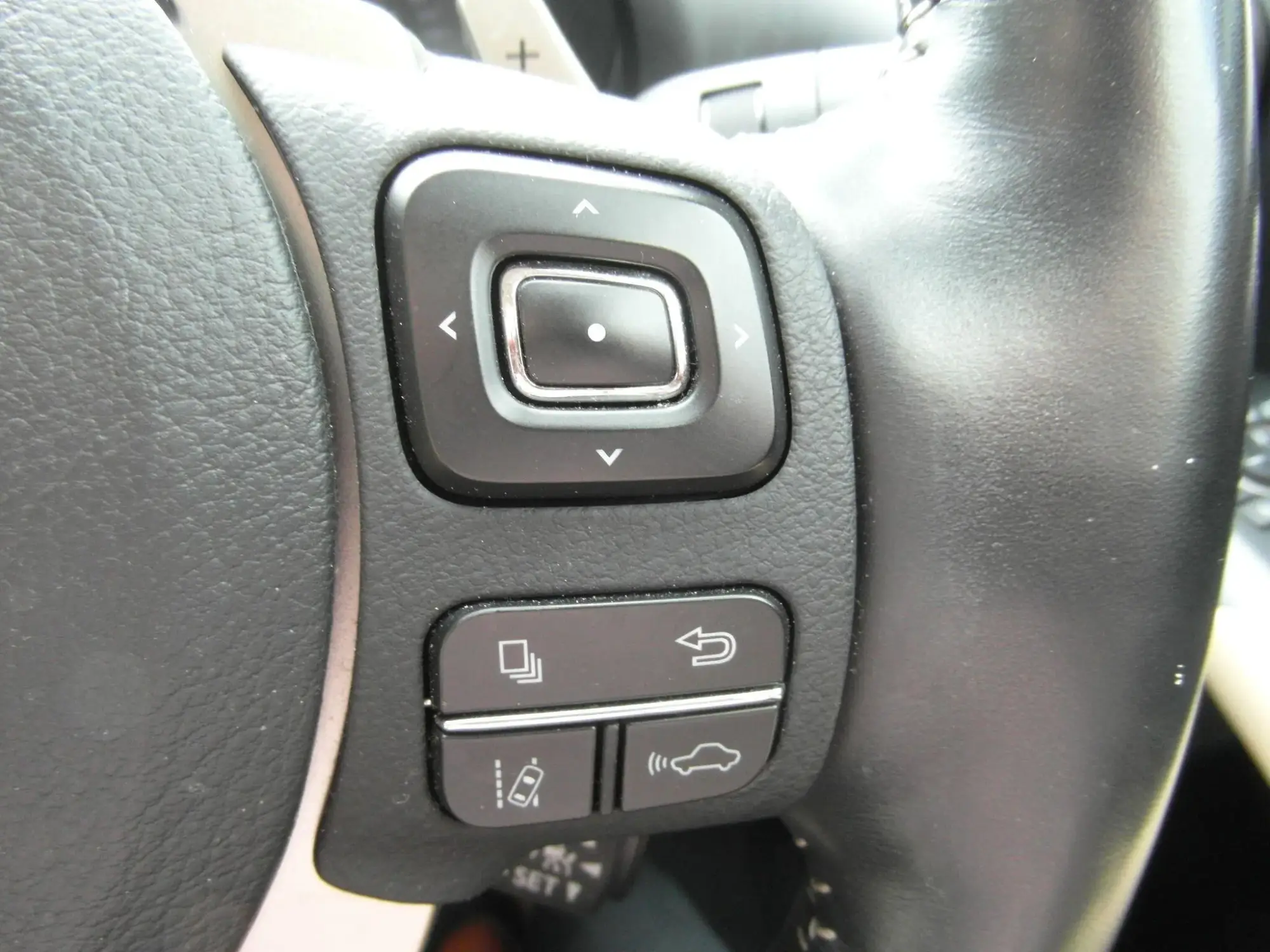 Lexus NX Self-Charging Hybrid Image 19