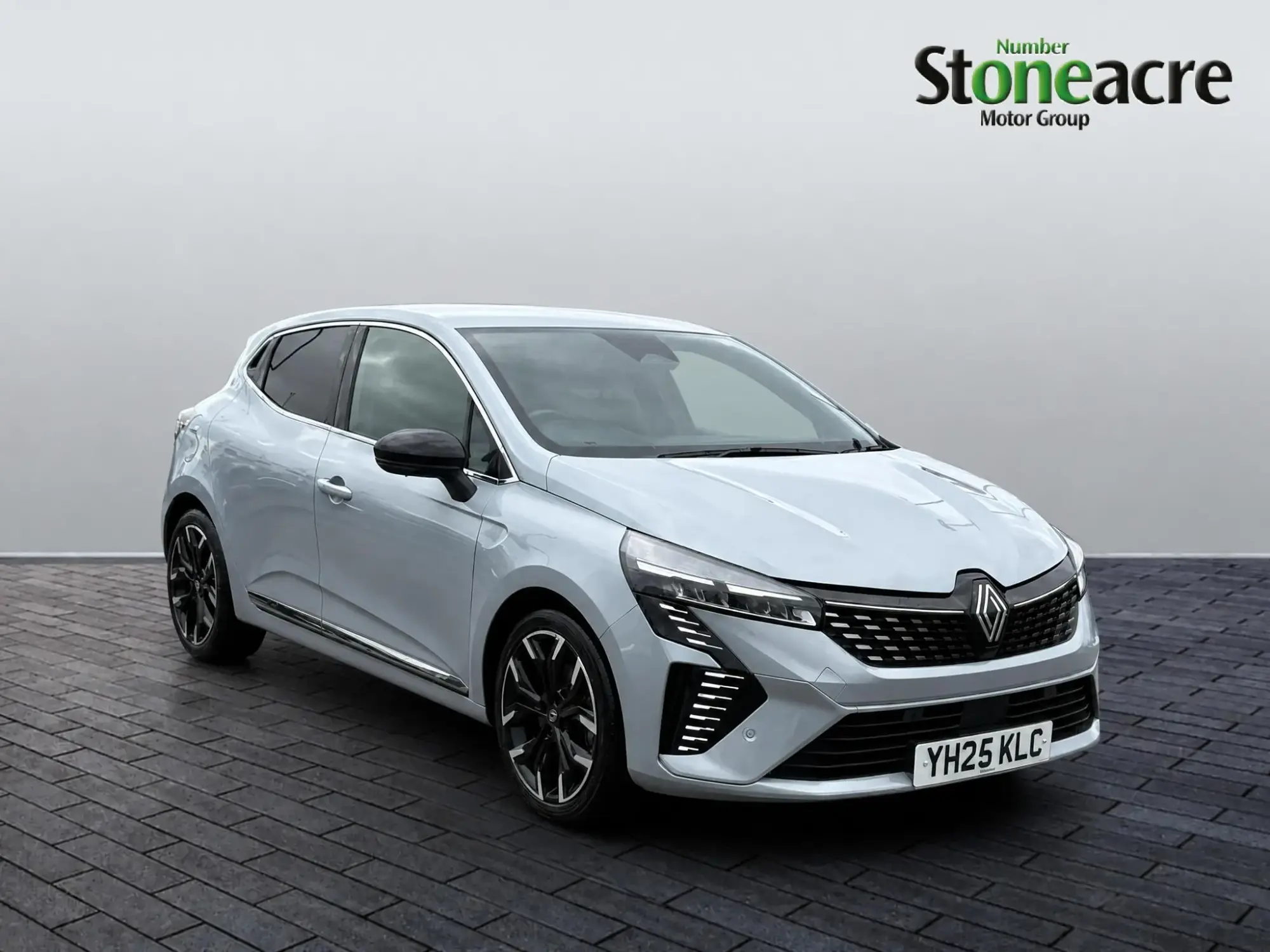 Renault Clio E-Tech 1.6 E-TECH techno Auto Euro 6 (s/s) 5dr YH25KLC Image 1 Renault Clio E-Tech 1.6 E-TECH techno Auto Euro 6 (s/s) 5dr YH25KLC Image 1