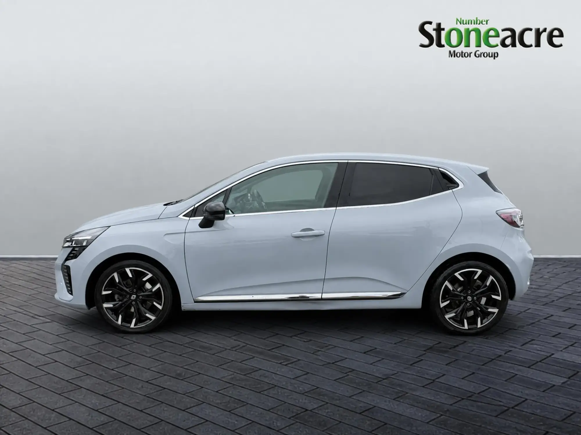 Renault Clio E-Tech Image 5 Renault Clio E-Tech Image 5
