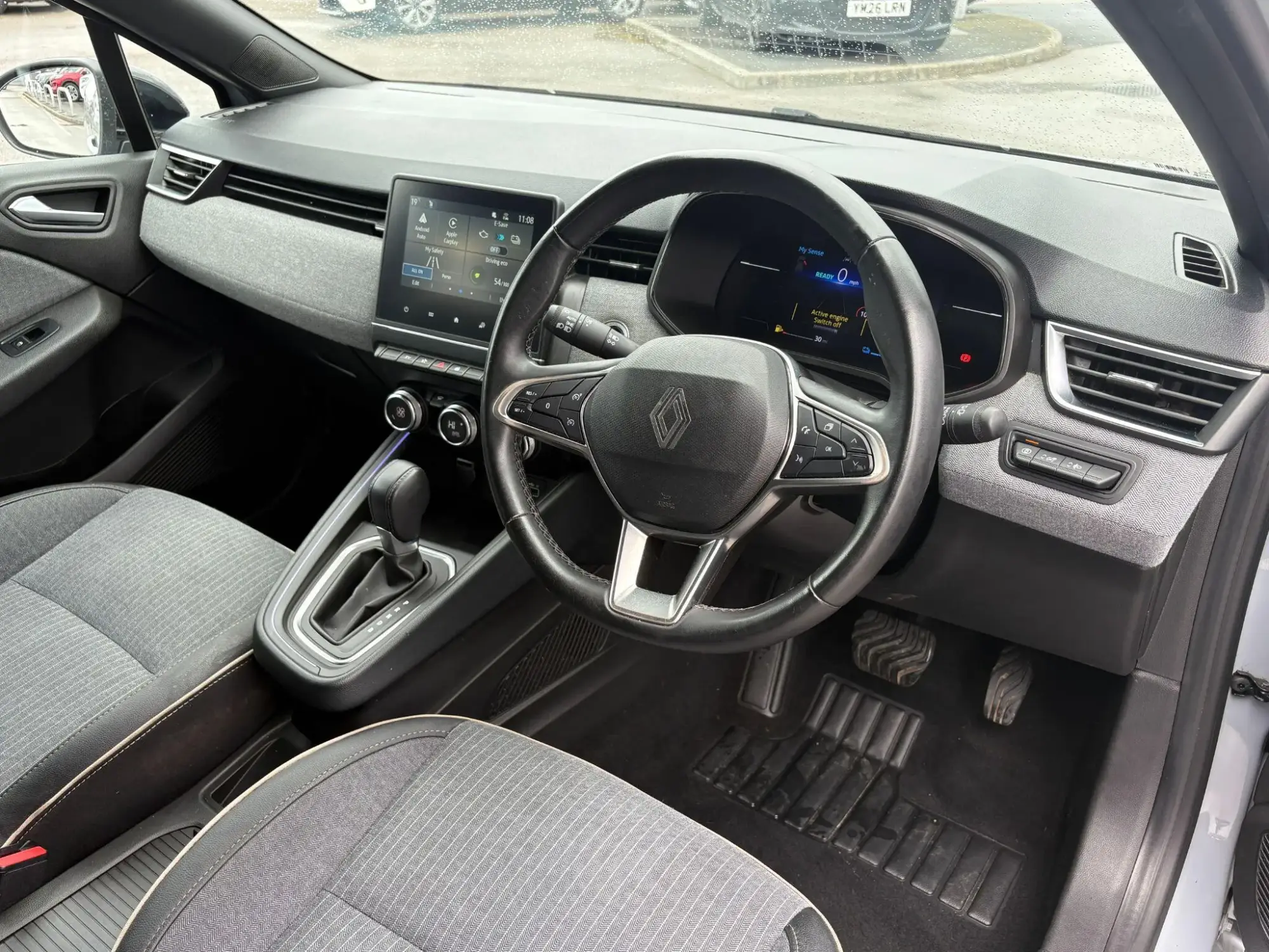 Renault Clio E-Tech Image 9 Renault Clio E-Tech Image 9