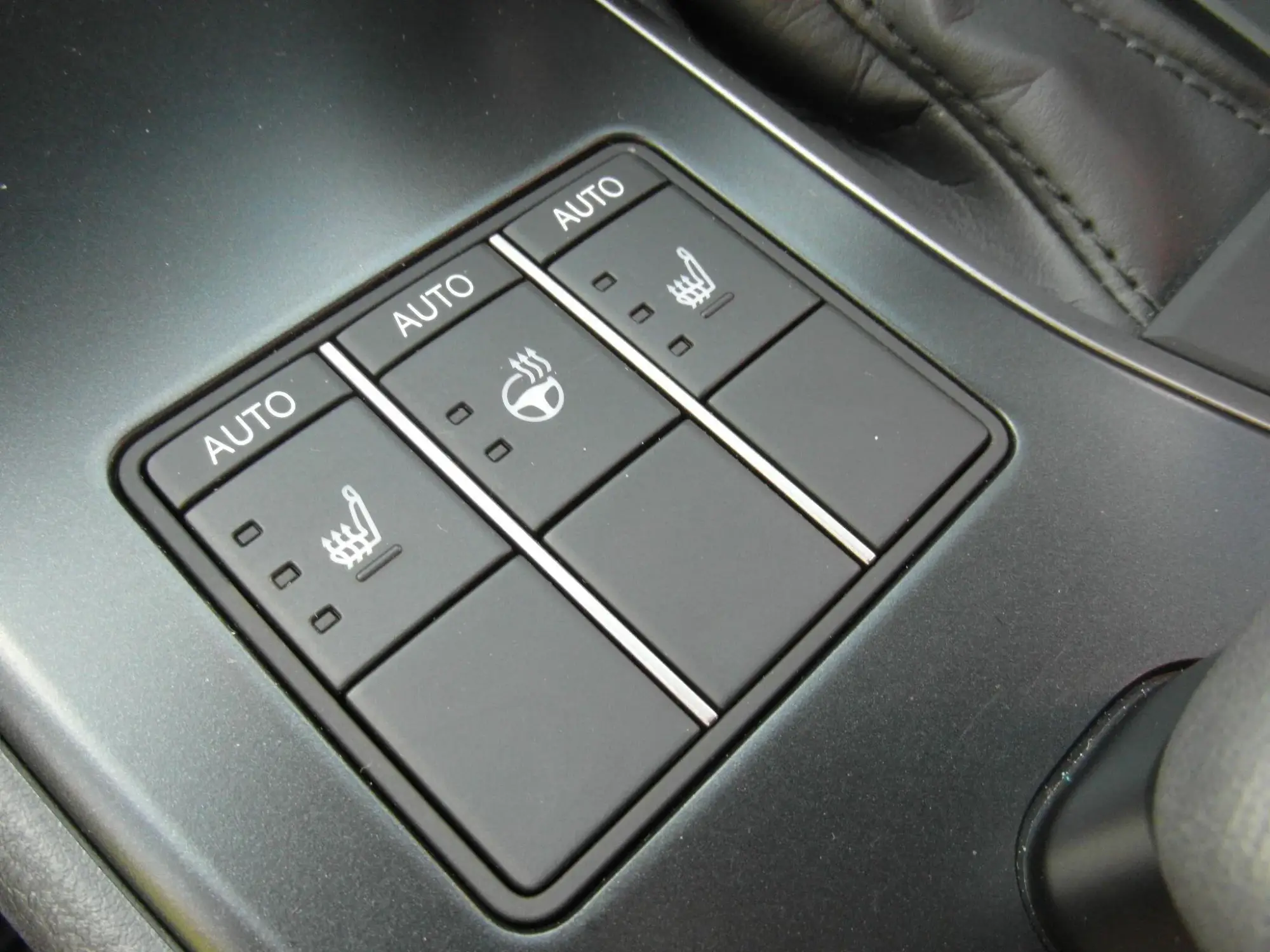 Lexus UX Self-Charging Hybrid Image 11 Lexus UX Self-Charging Hybrid Image 11