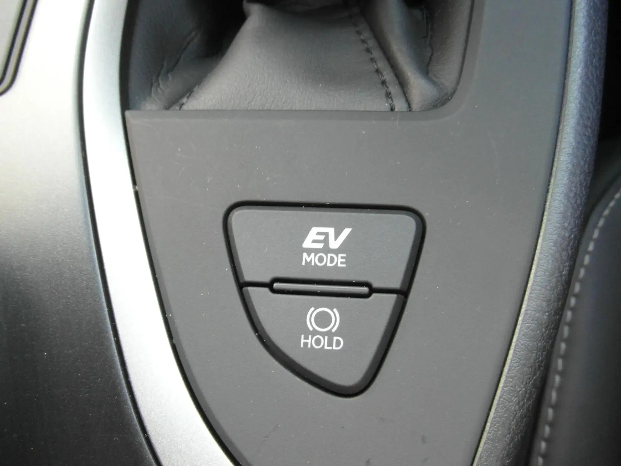 Lexus UX Self-Charging Hybrid Image 13 Lexus UX Self-Charging Hybrid Image 13
