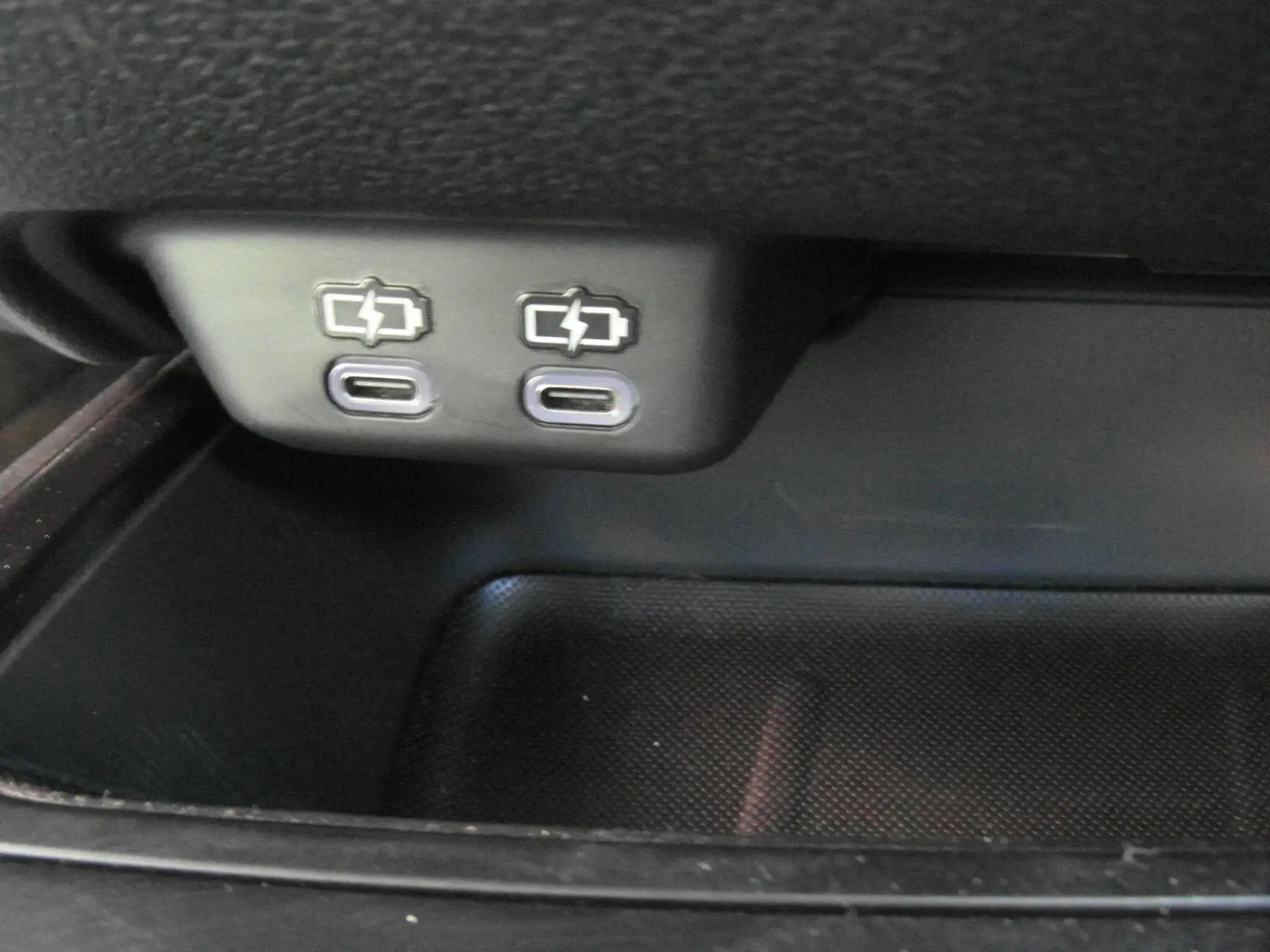 Lexus UX Self-Charging Hybrid Image 15 Lexus UX Self-Charging Hybrid Image 15