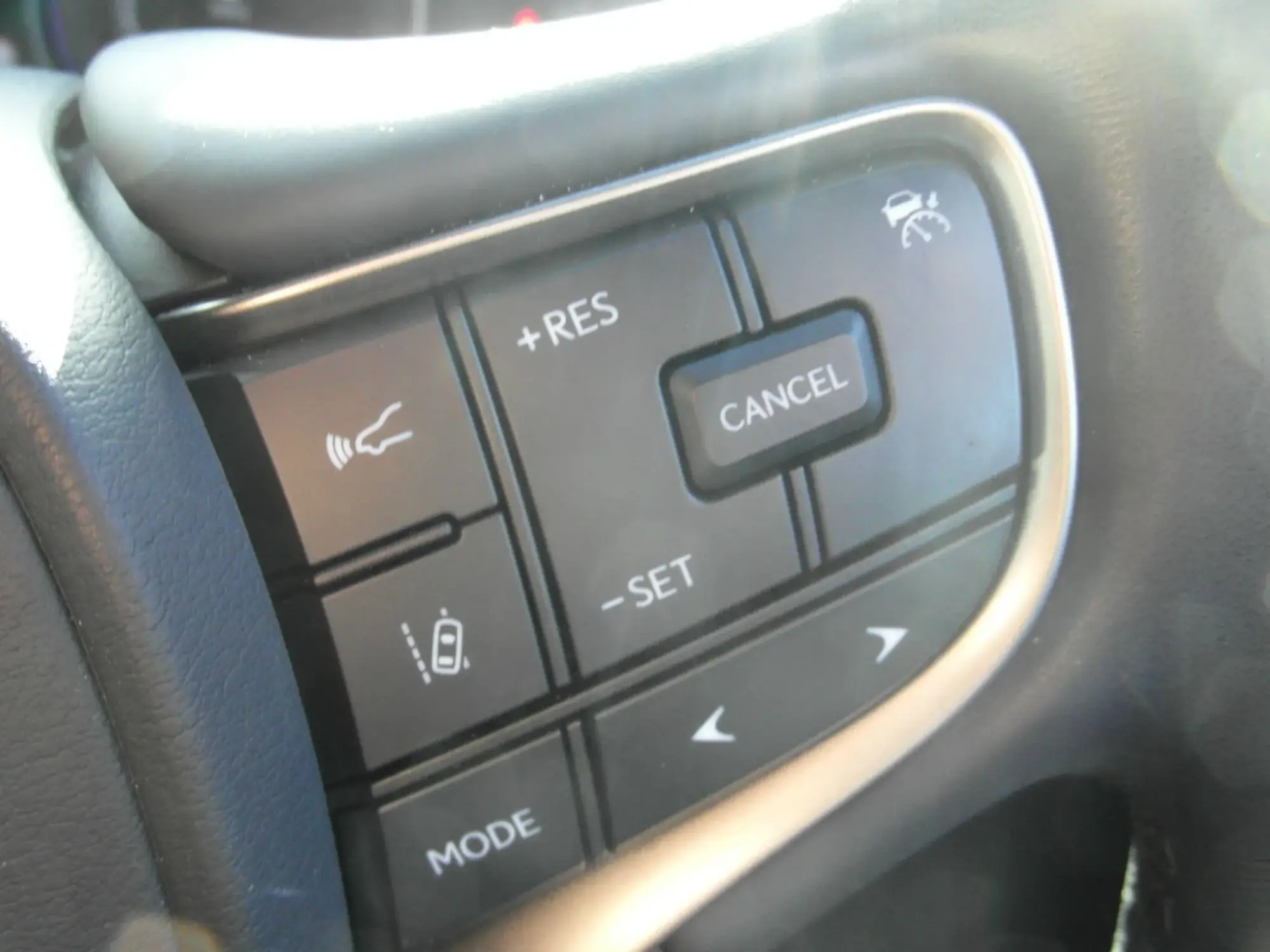 Lexus UX Self-Charging Hybrid Image 17 Lexus UX Self-Charging Hybrid Image 17