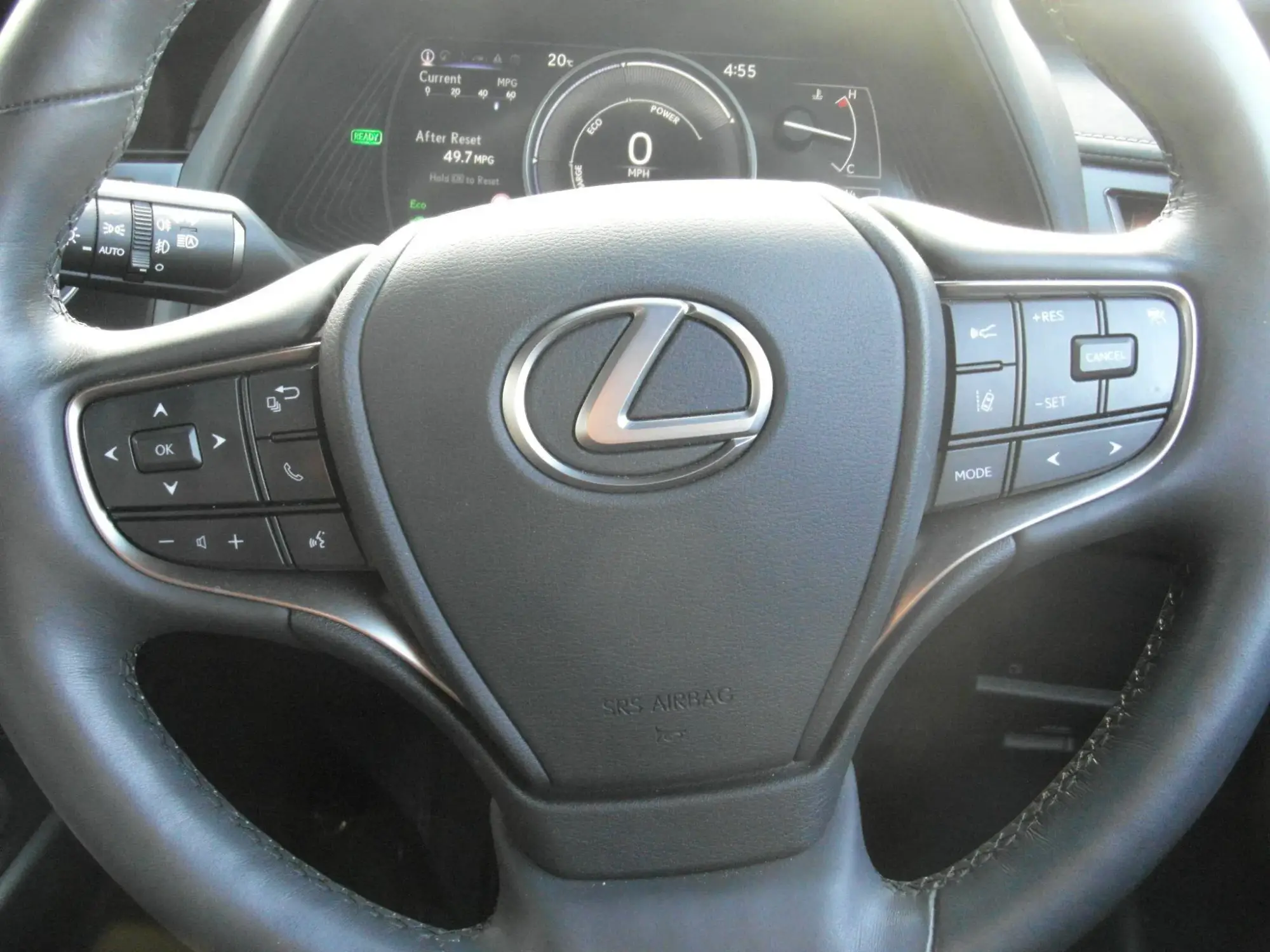 Lexus UX Self-Charging Hybrid Image 28 Lexus UX Self-Charging Hybrid Image 28