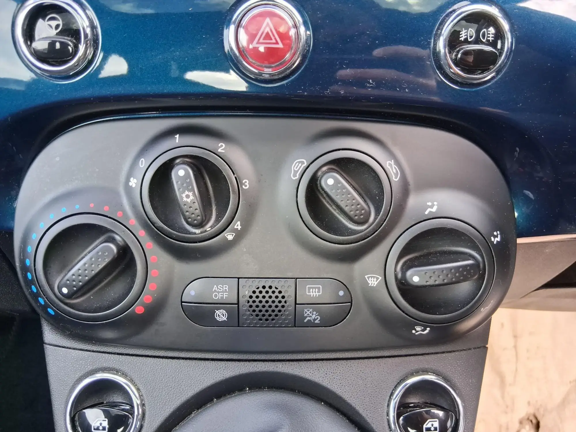 Fiat 500 Hybrid Image 18