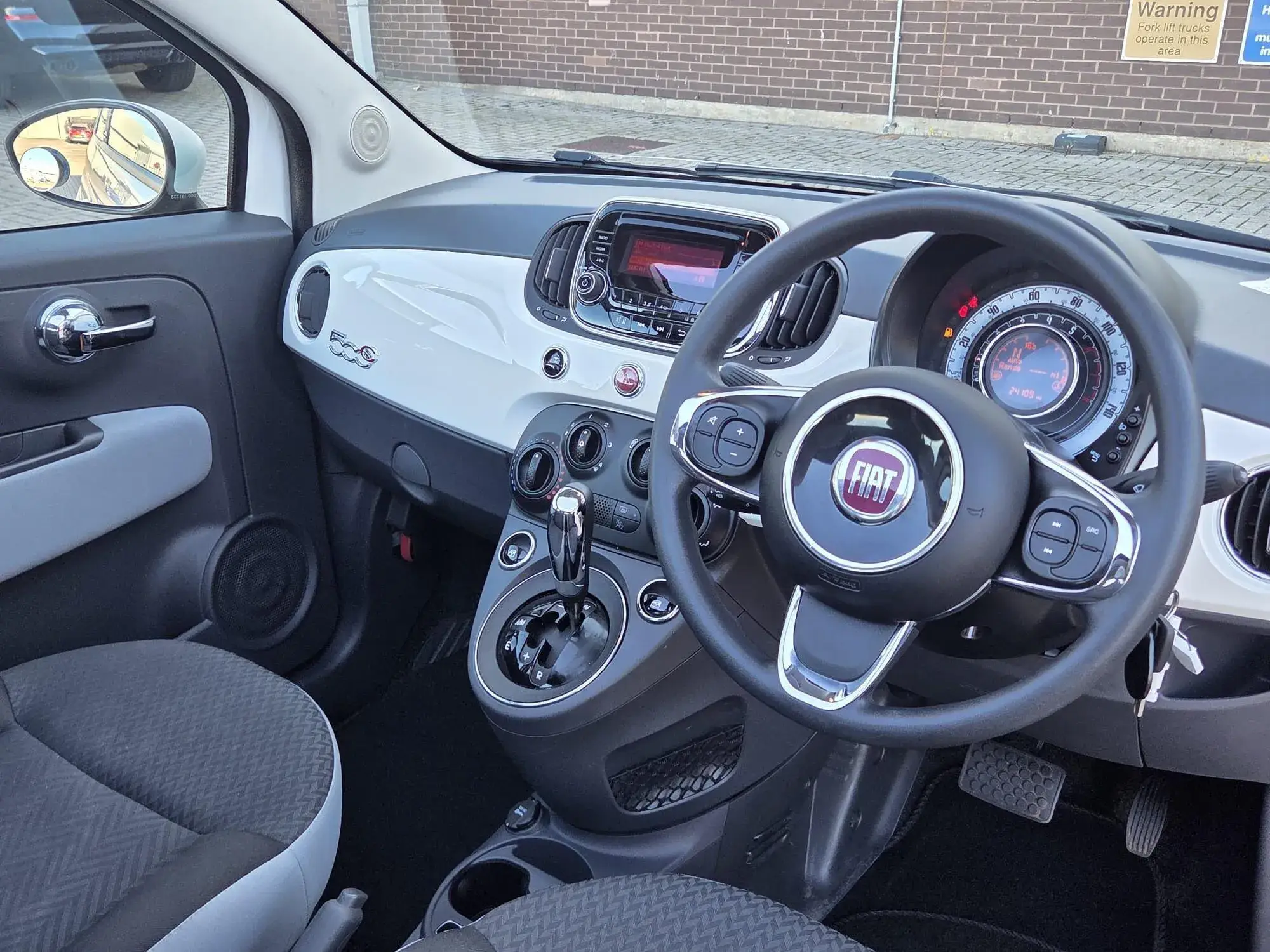 Fiat 500c Image 11
