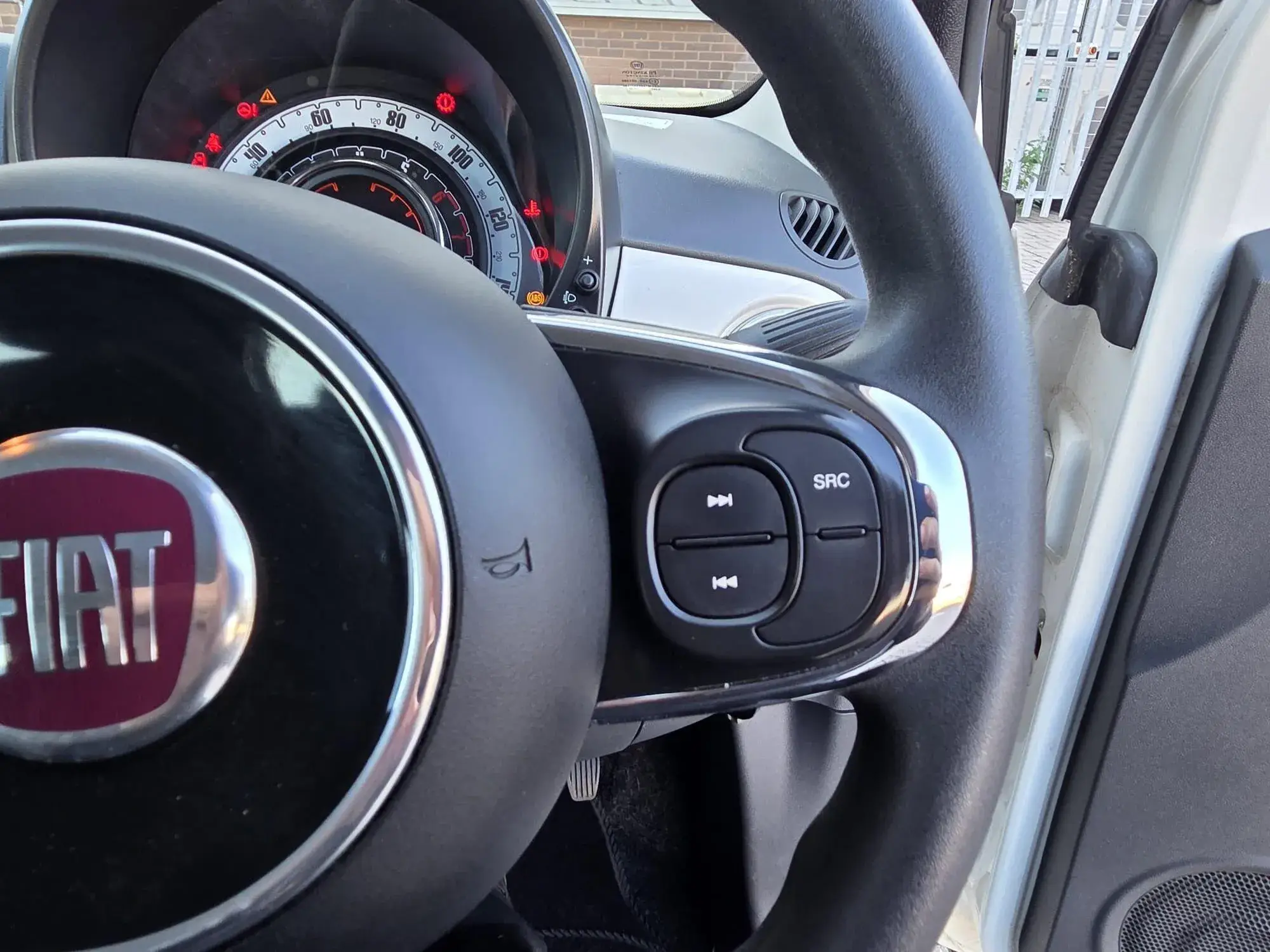 Fiat 500c Image 16