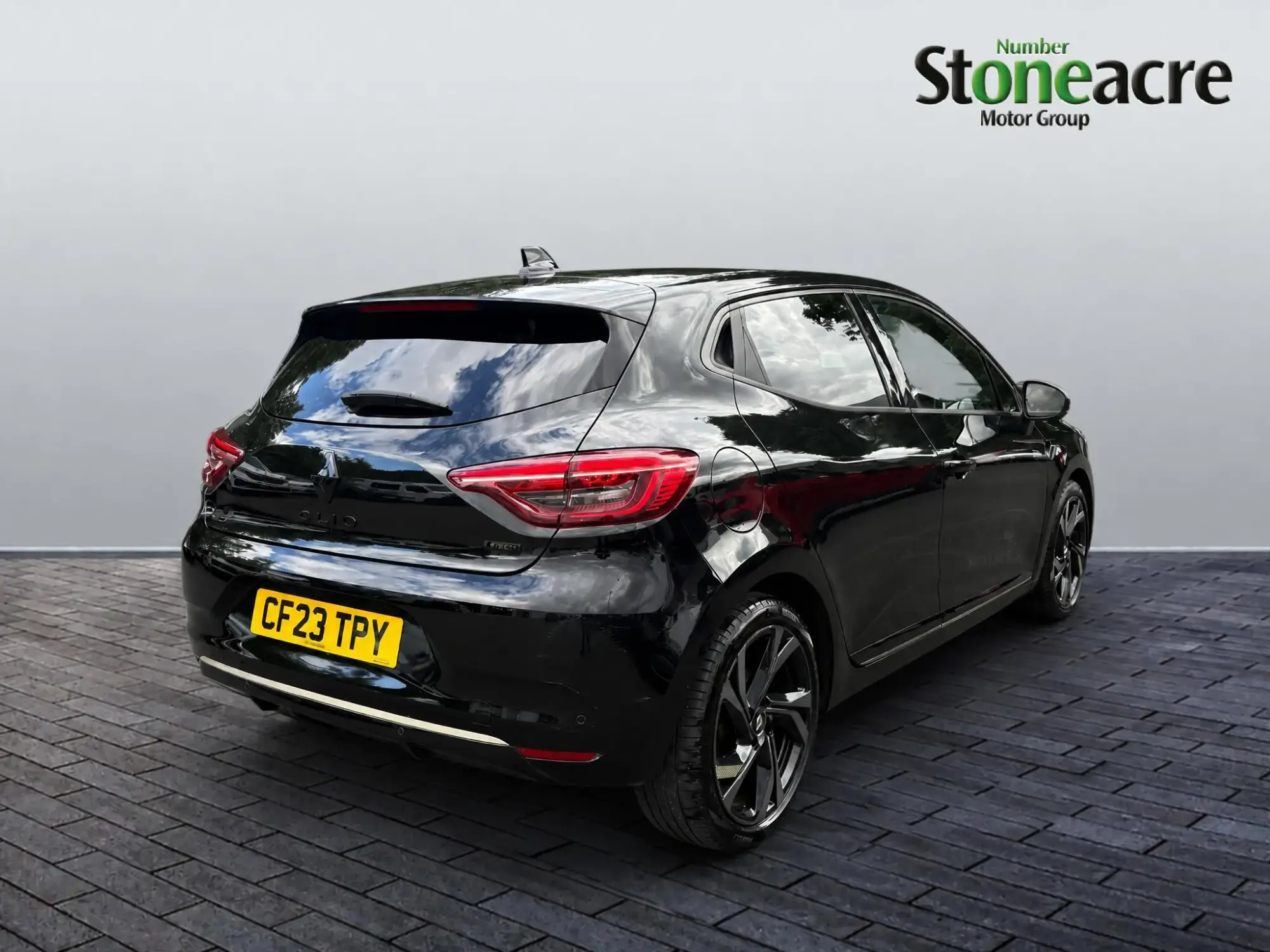Renault Clio E-Tech Image 3 Renault Clio E-Tech Image 3