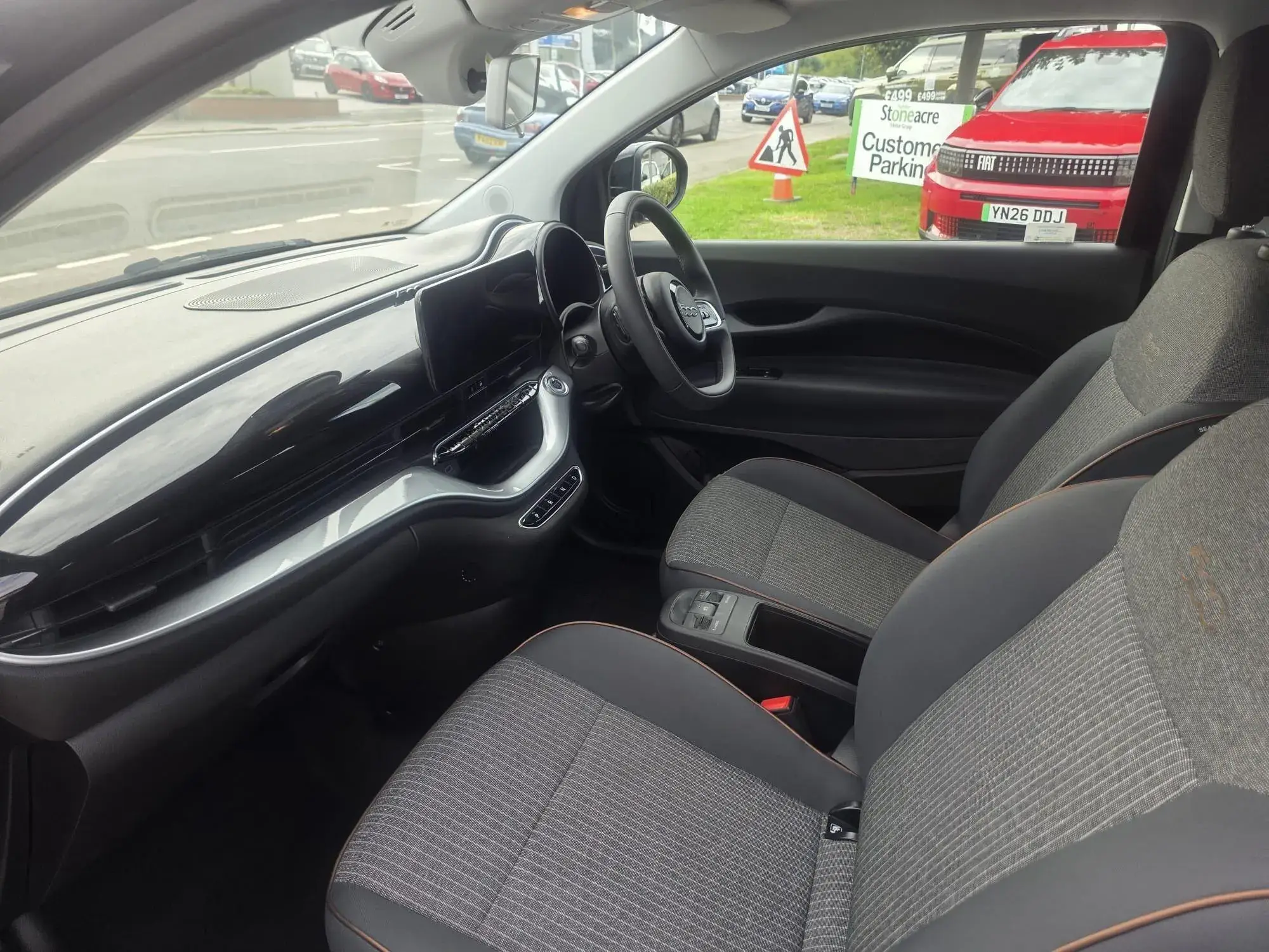 Fiat 500e C Image 15