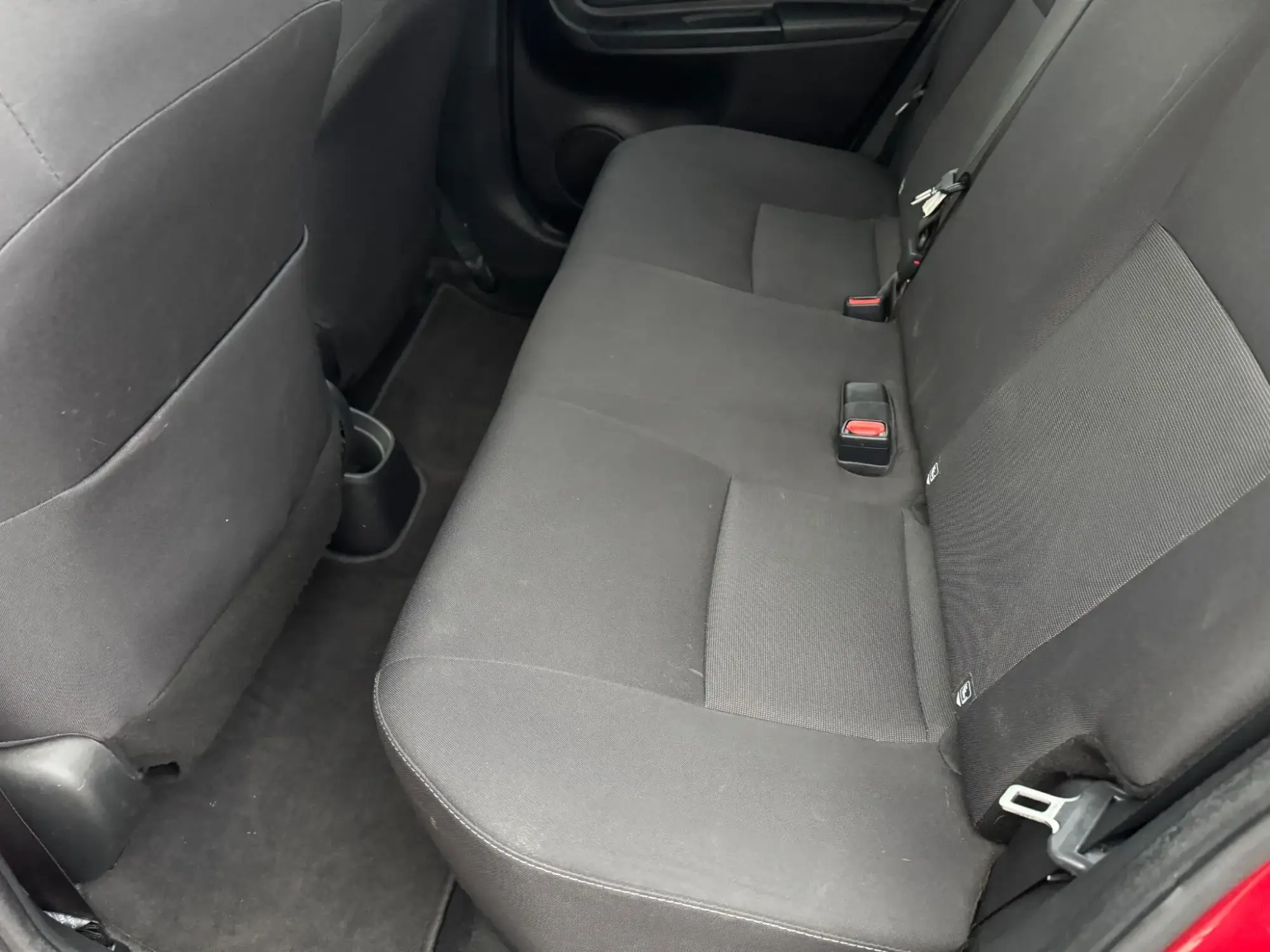 Toyota Yaris Image 13