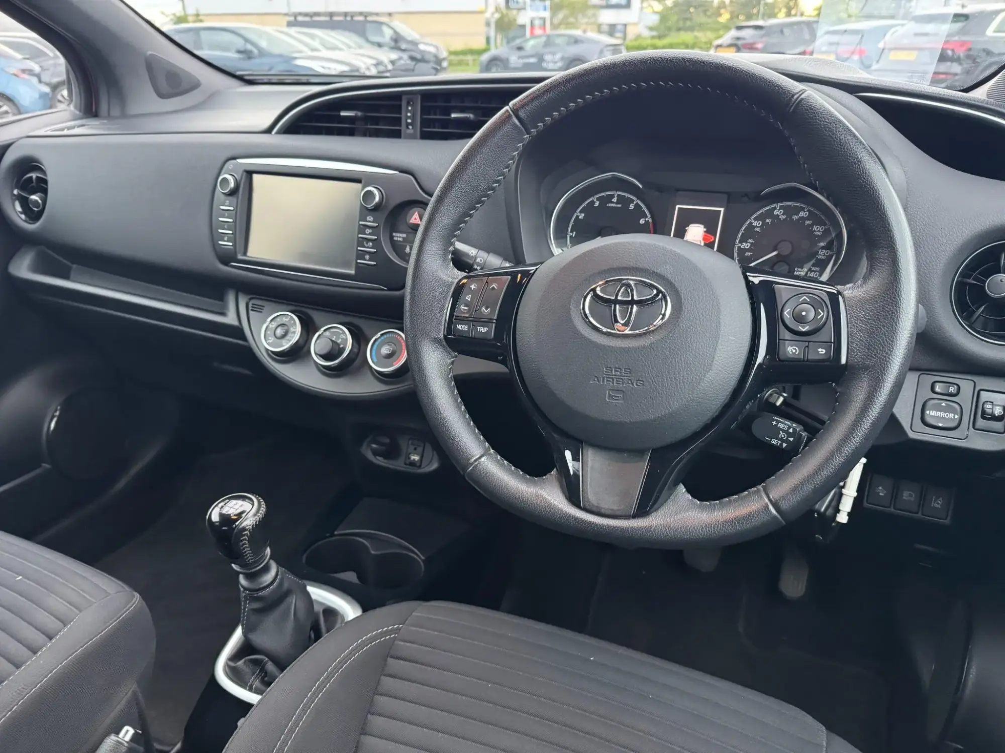 Toyota Yaris Image 15