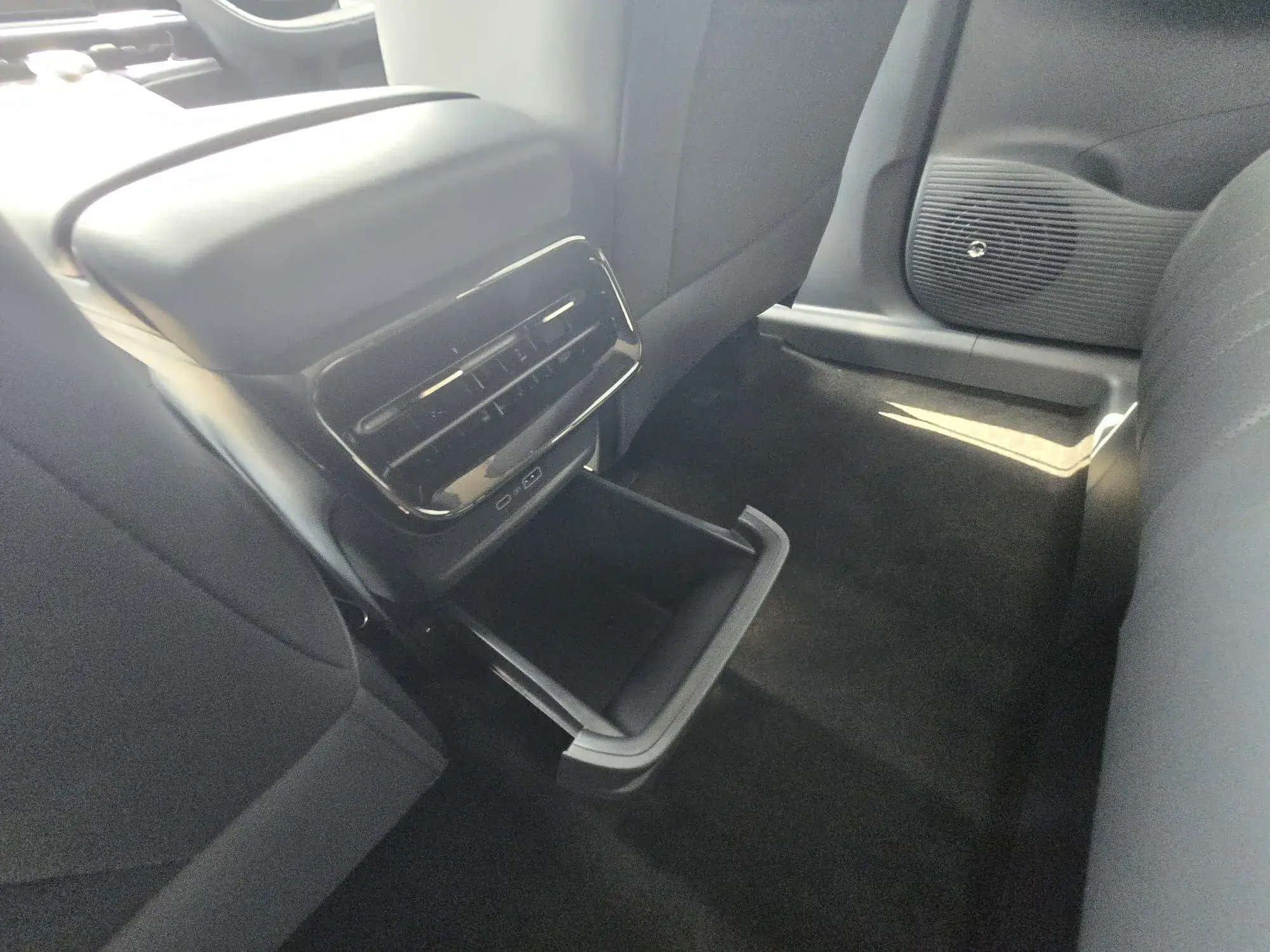 Geely EX5 Image 47