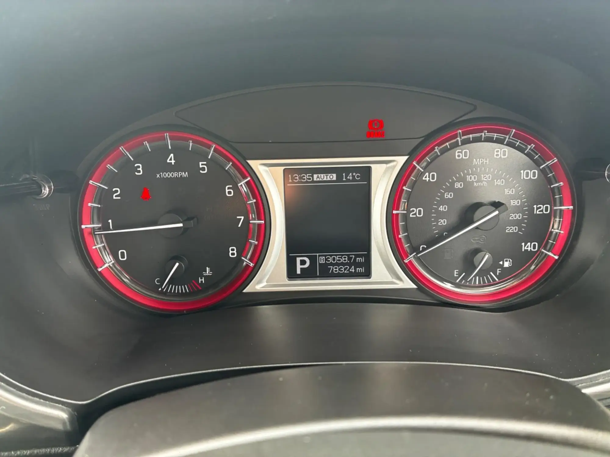Suzuki Vitara Image 14