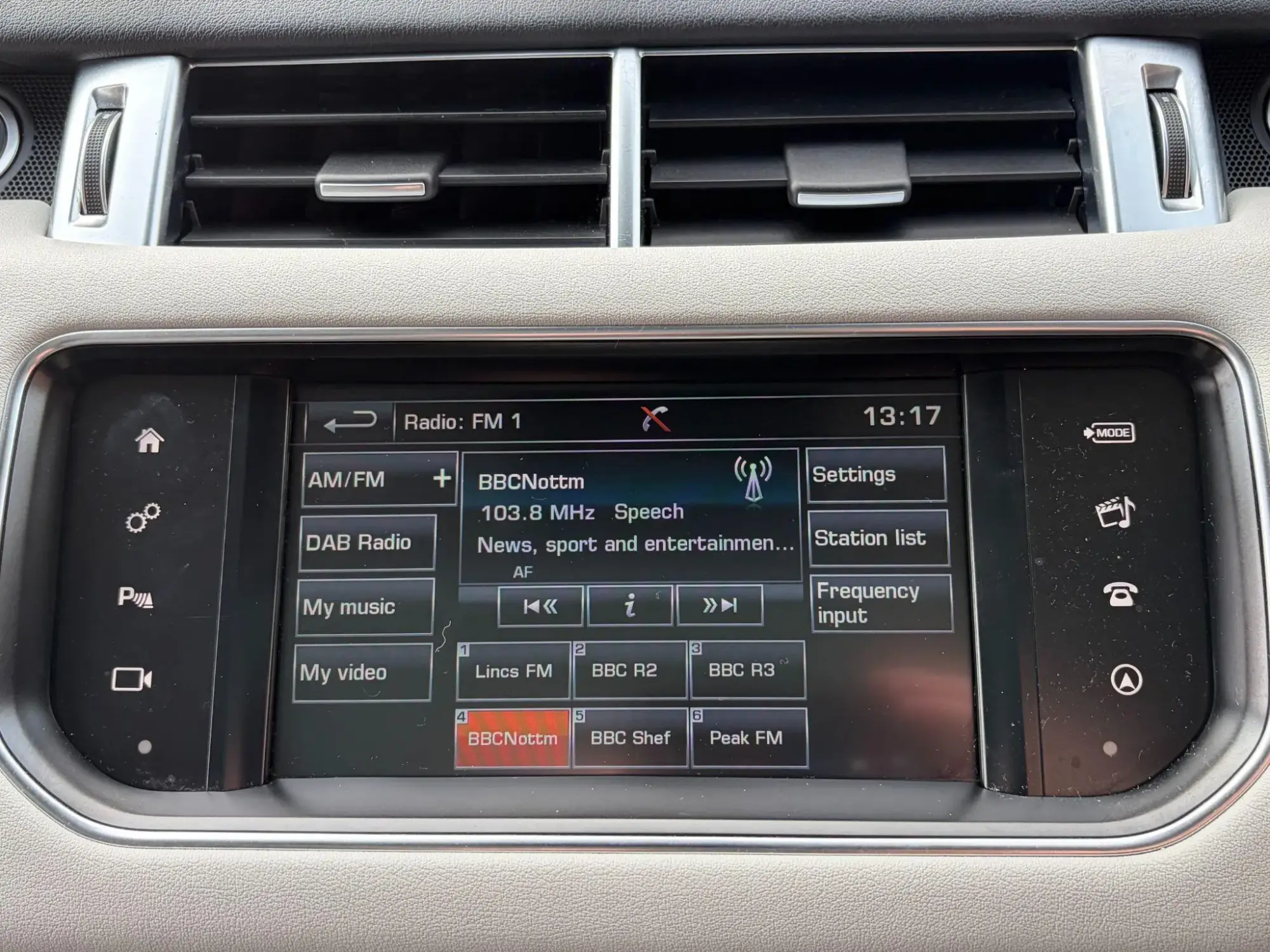 Land Rover Range Rover Sport Image 24 Land Rover Range Rover Sport Image 24