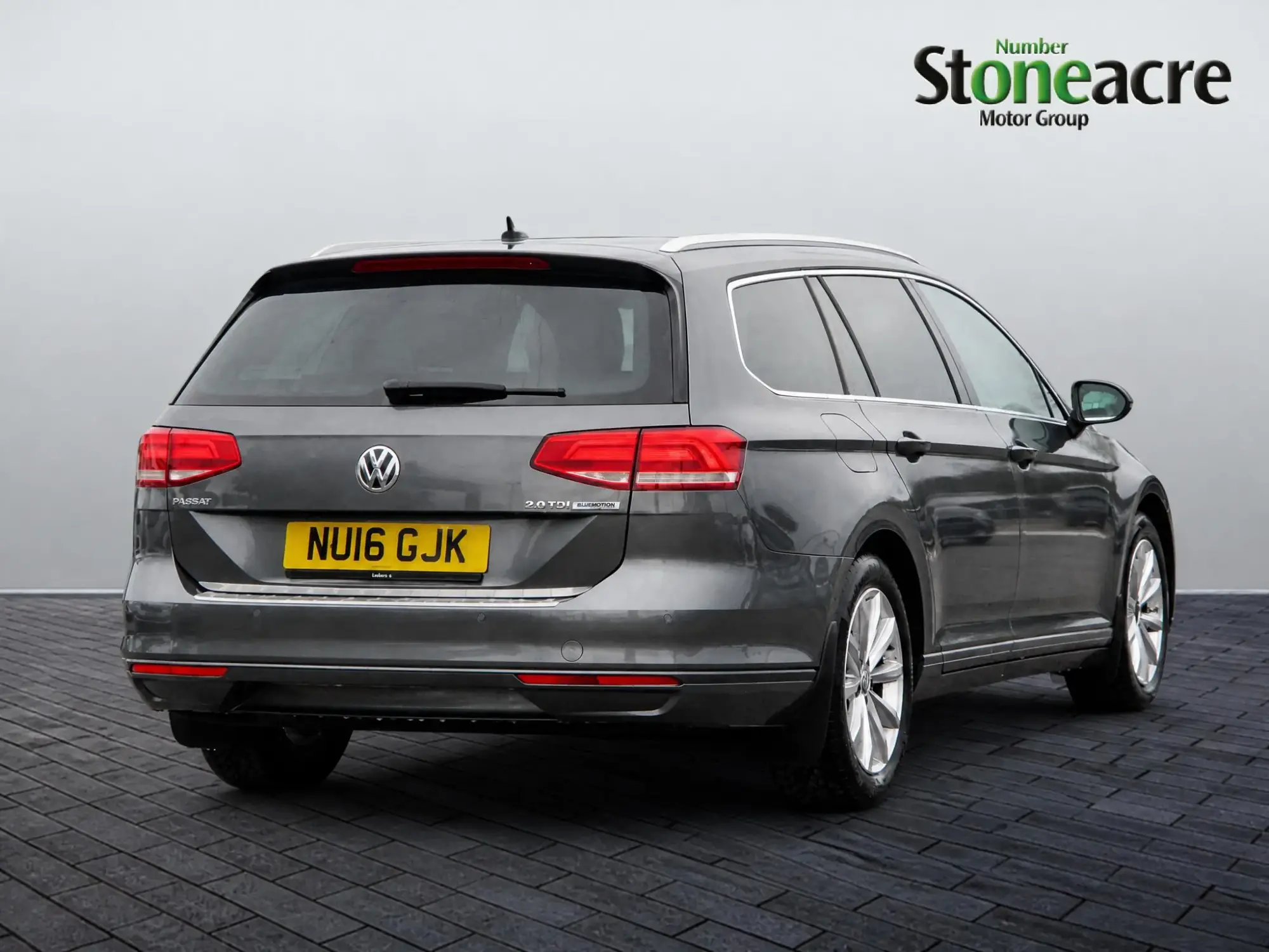 Volkswagen Passat 2.0 TDI BlueMotion Tech SE Business Euro 6 (s/s) 5dr NU16GJK Image 3 Volkswagen Passat 2.0 TDI BlueMotion Tech SE Business Euro 6 (s/s) 5dr NU16GJK Image 3