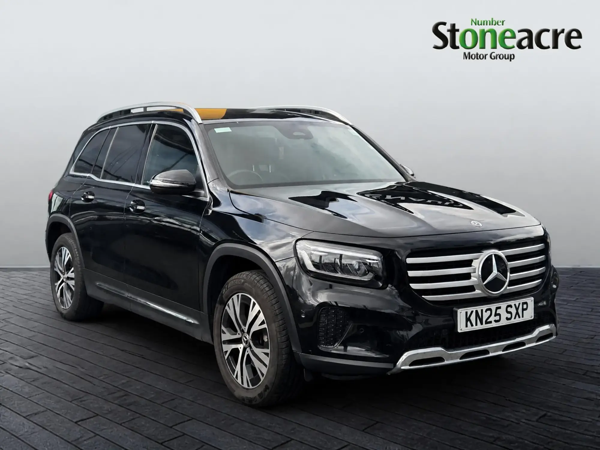 Mercedes-Benz GLB 1.3 GLB200h MHEV Sport (Executive) 7G-DCT Euro 6 (s/s) 5dr KN25SXP Image 1 Mercedes-Benz GLB 1.3 GLB200h MHEV Sport (Executive) 7G-DCT Euro 6 (s/s) 5dr KN25SXP Image 1