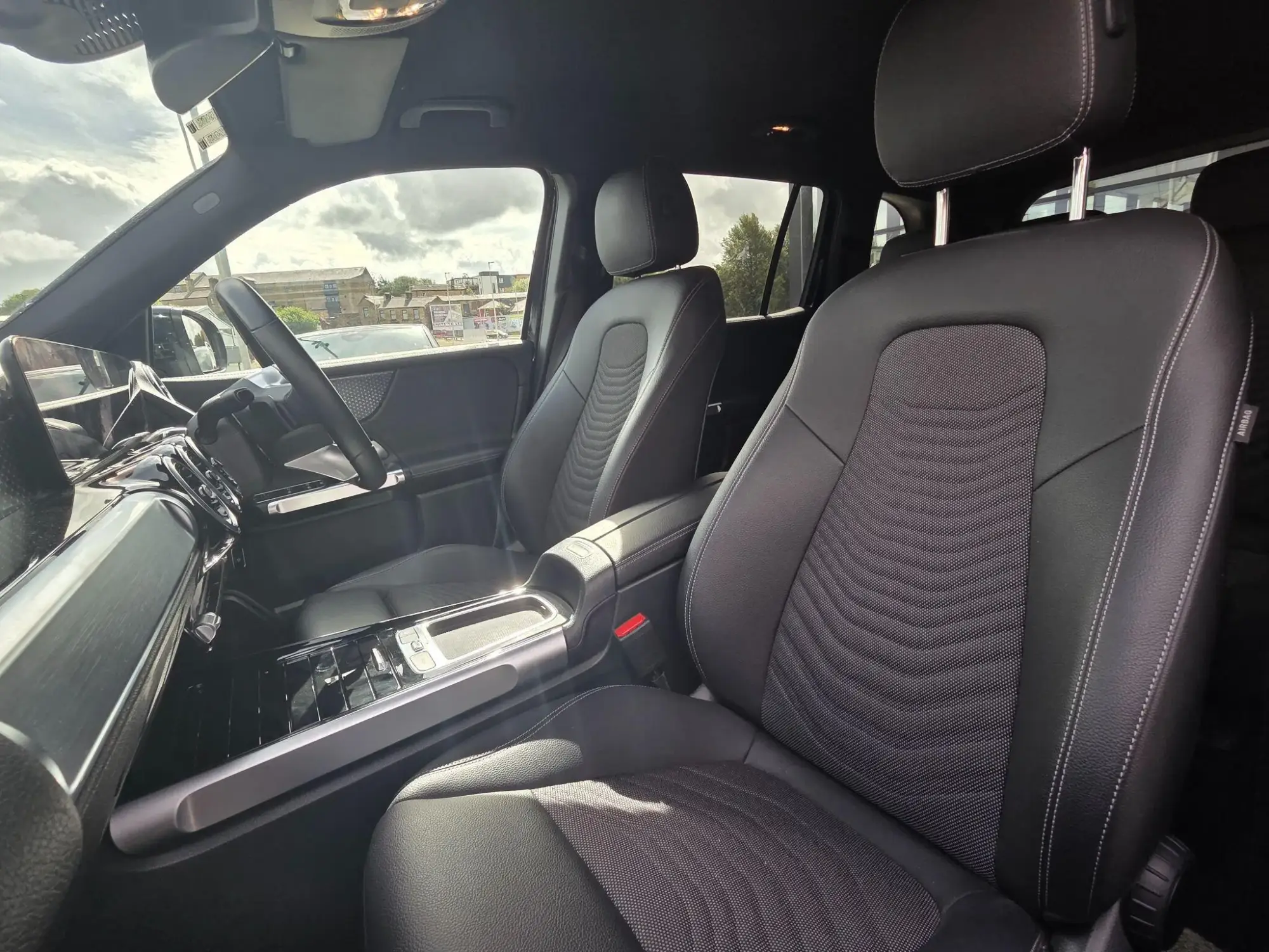 Mercedes-Benz GLB Image 24 Mercedes-Benz GLB Image 24