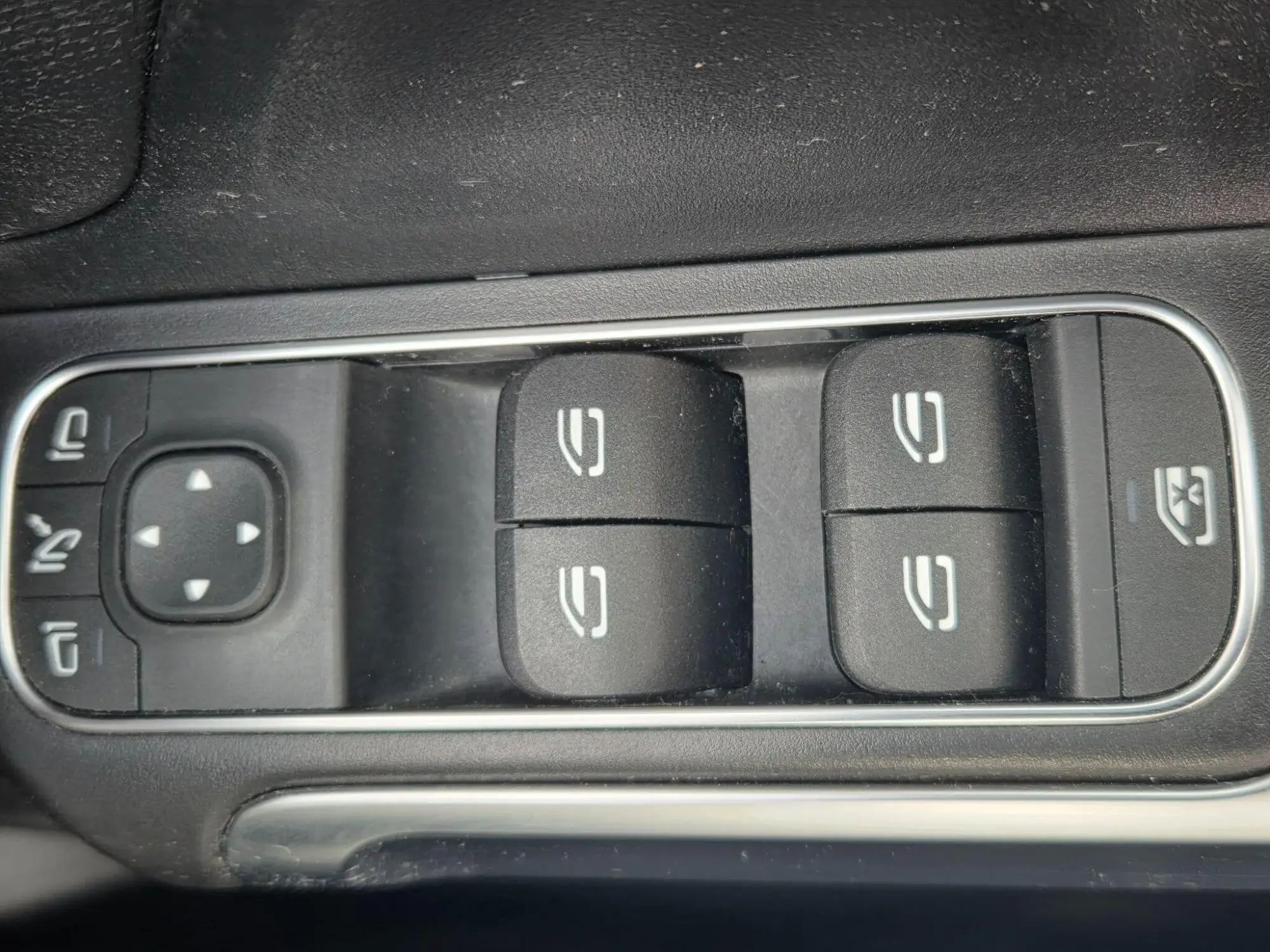 Mercedes-Benz GLB Image 29 Mercedes-Benz GLB Image 29