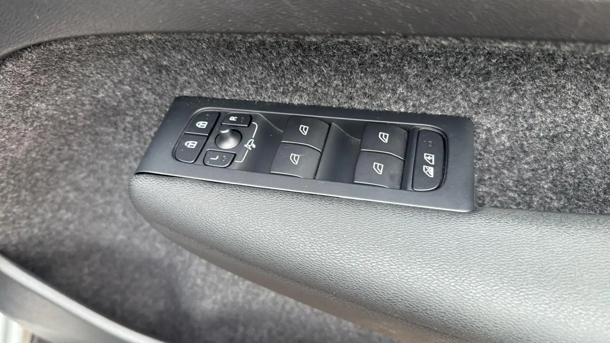 Volvo XC40 Image 56