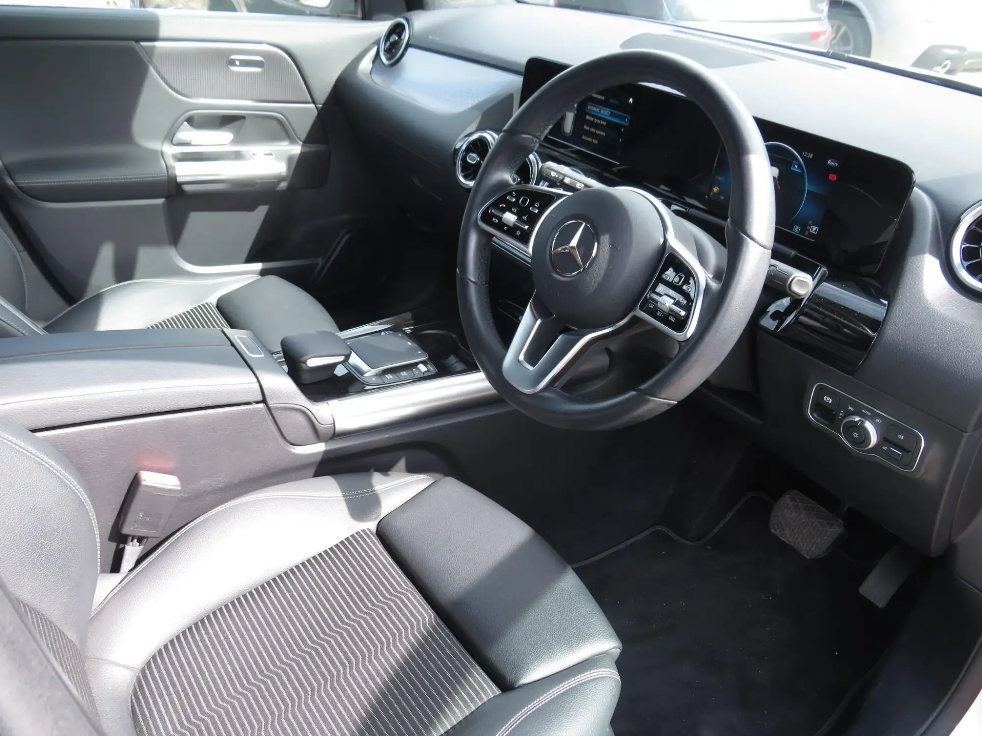 Mercedes-Benz GLA Image 11 Mercedes-Benz GLA Image 11