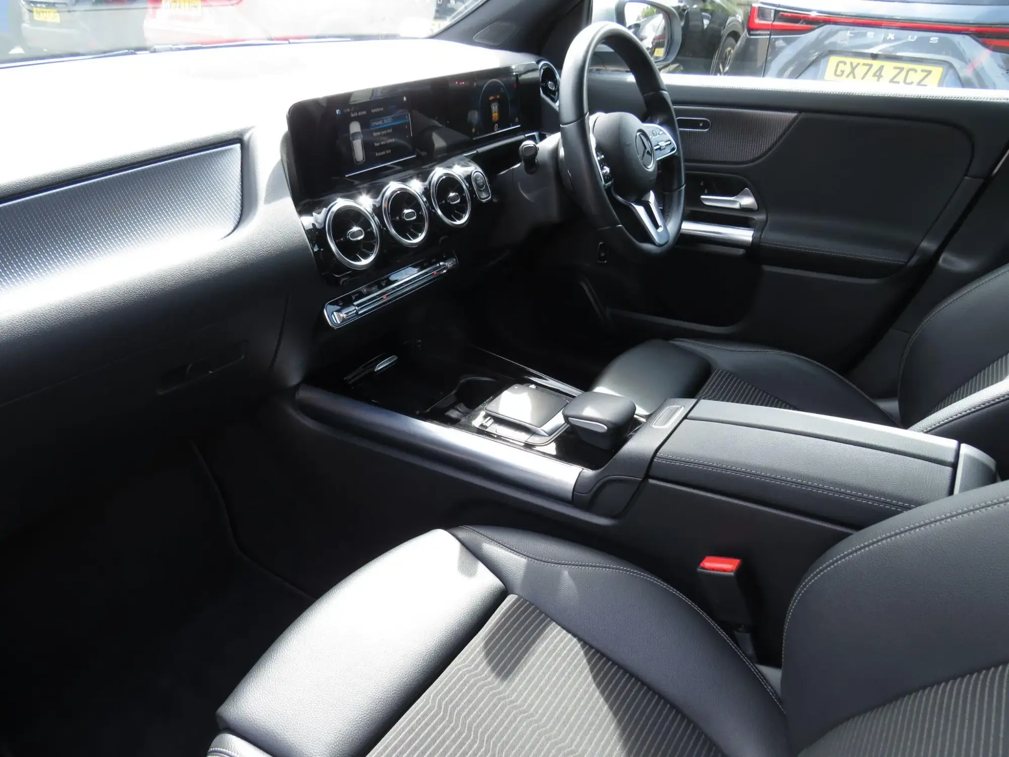 Mercedes-Benz GLA Image 12 Mercedes-Benz GLA Image 12