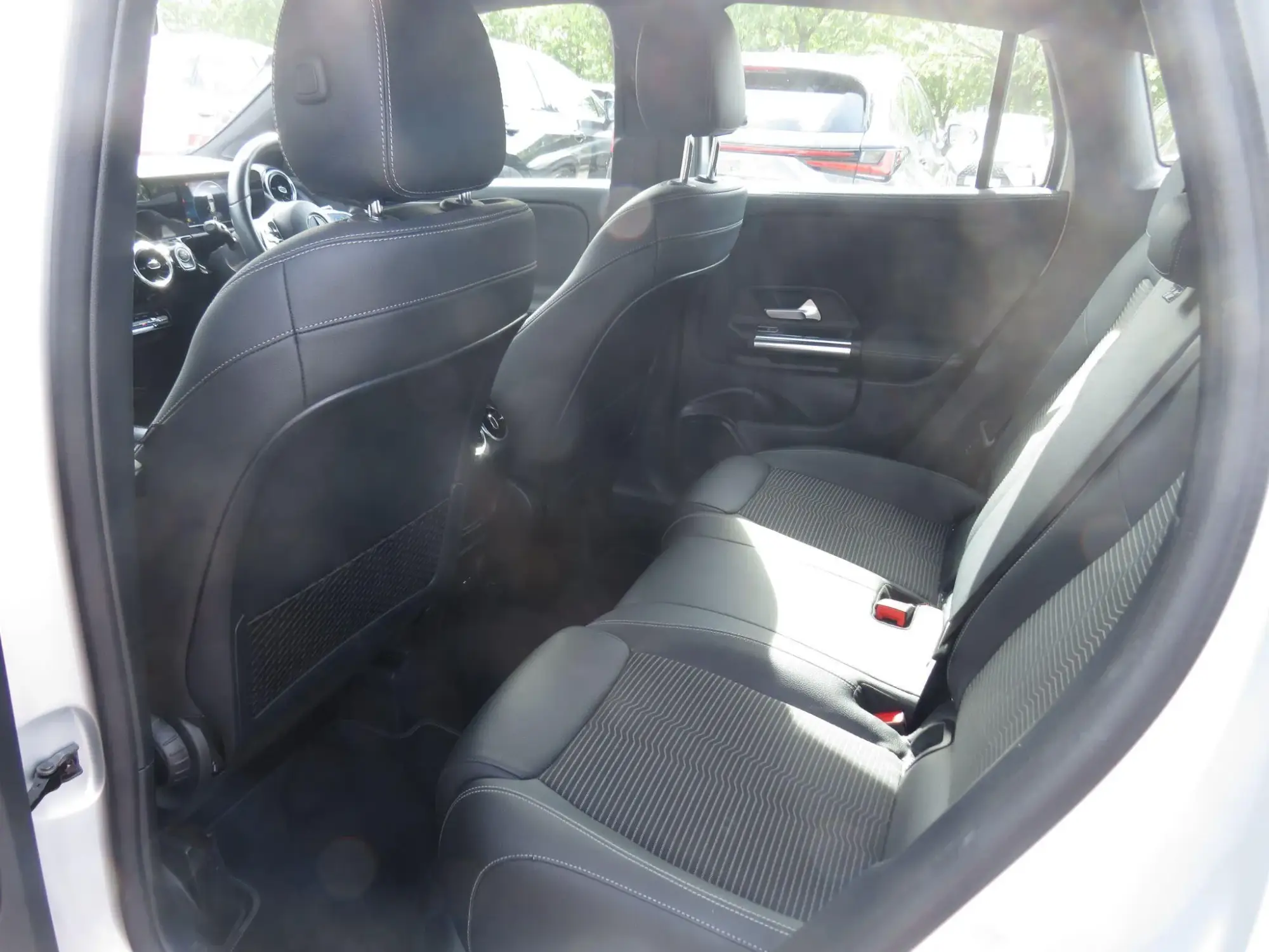 Mercedes-Benz GLA Image 16 Mercedes-Benz GLA Image 16