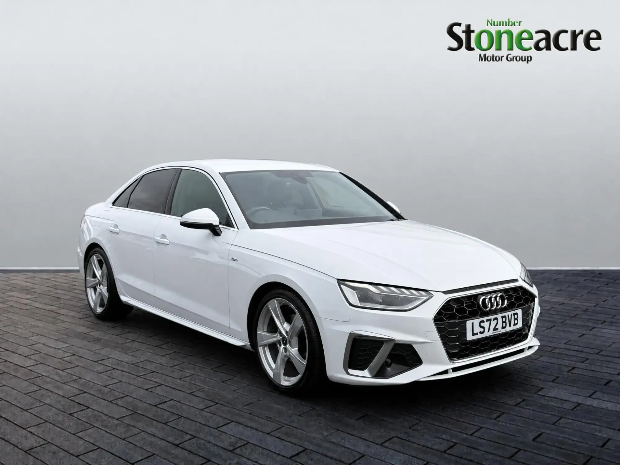 Audi A4 Saloon 2.0 TFSI 35 S line S Tronic Euro 6 (s/s) 4dr LS72BVB Image 1 Audi A4 Saloon 2.0 TFSI 35 S line S Tronic Euro 6 (s/s) 4dr LS72BVB Image 1