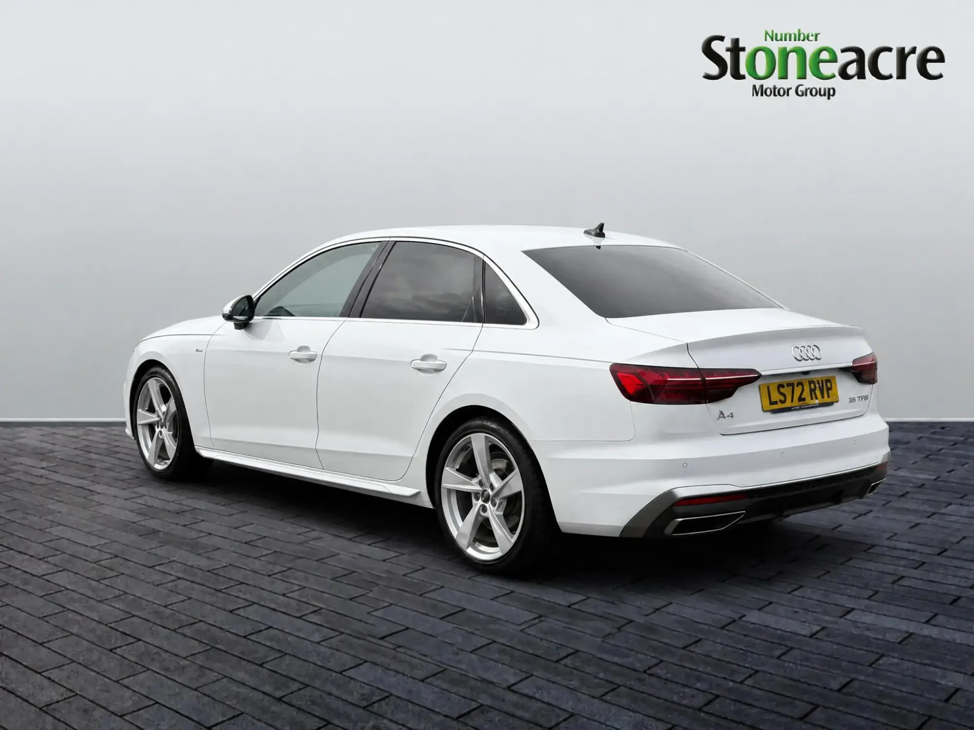 Audi A4 Saloon Image 5 Audi A4 Saloon Image 5