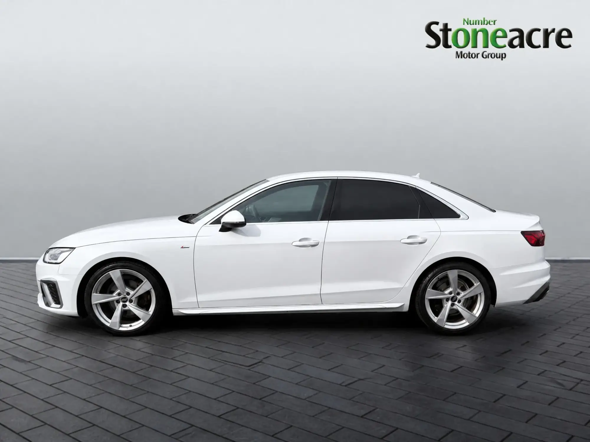 Audi A4 Saloon Image 6 Audi A4 Saloon Image 6