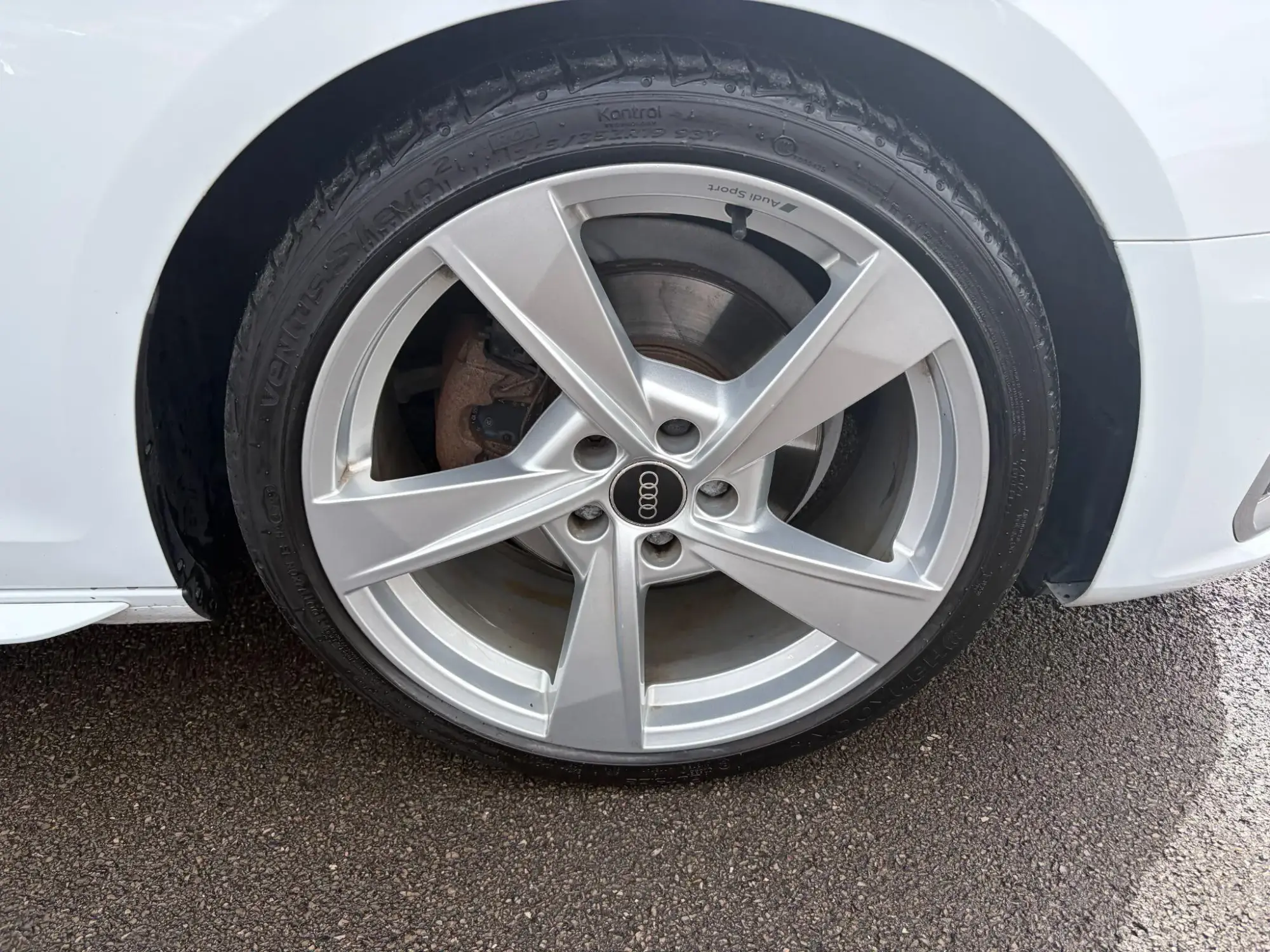 Audi A4 Saloon Image 17 Audi A4 Saloon Image 17
