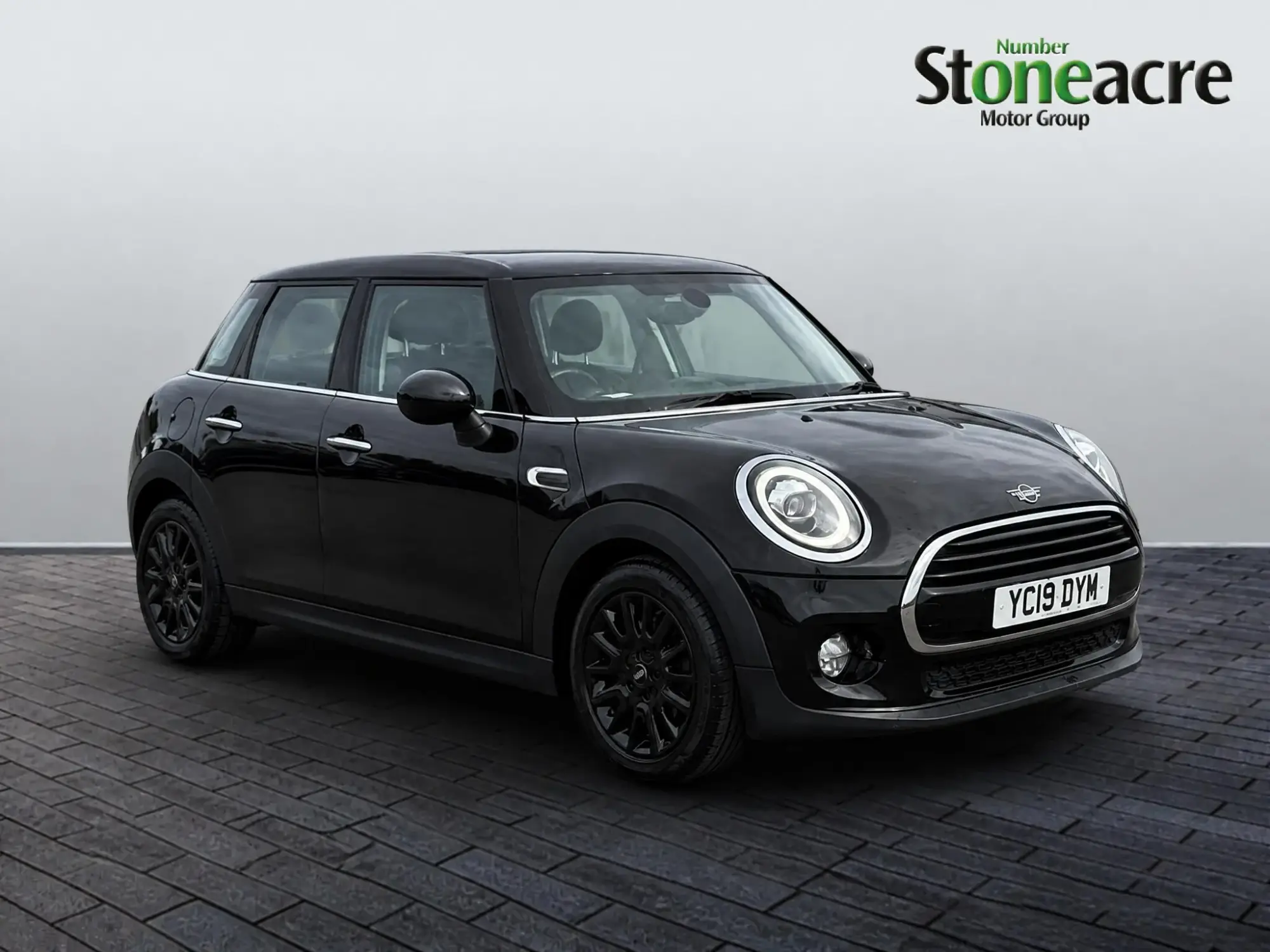 MINI Hatch Image 1