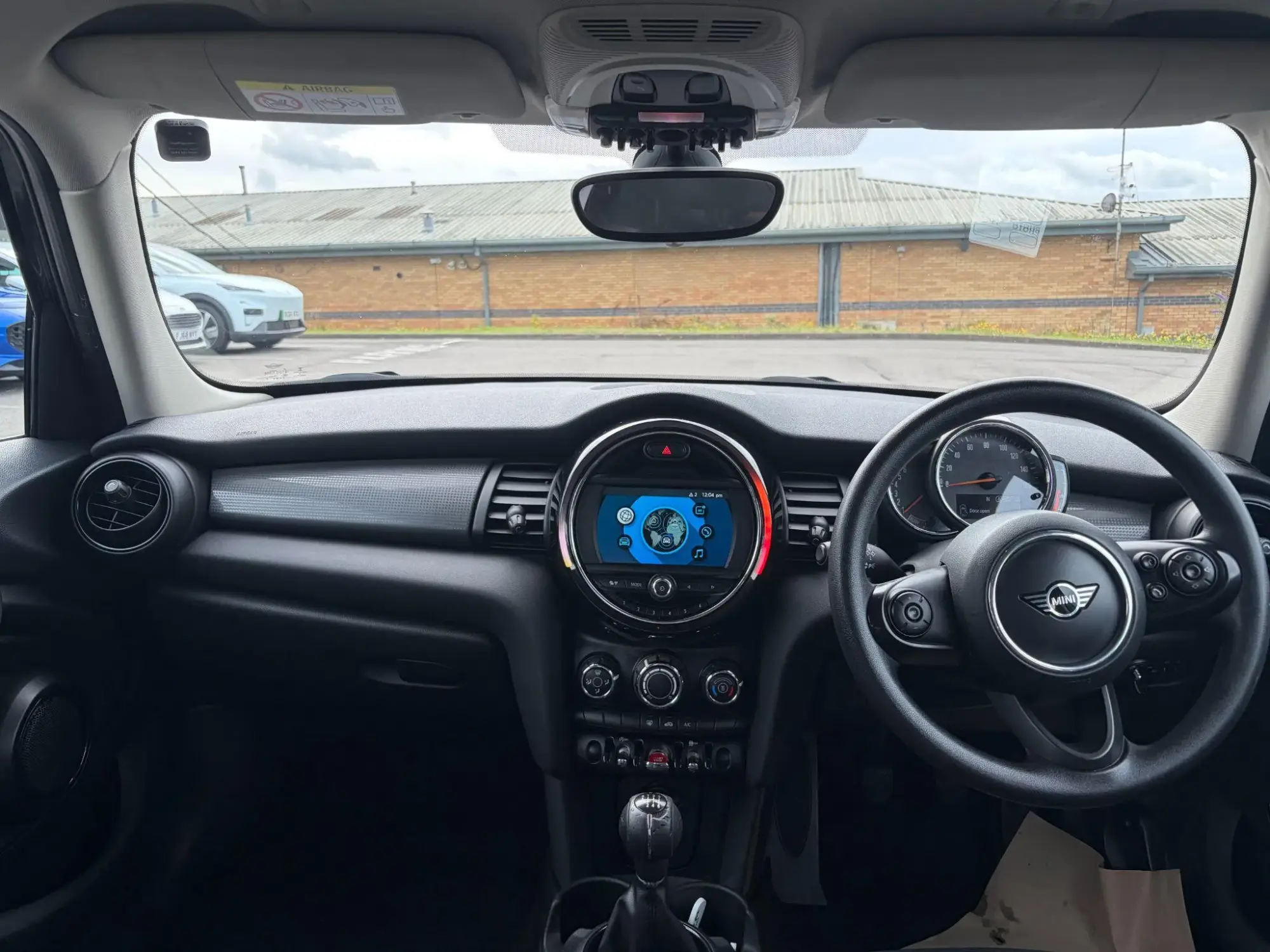 MINI Hatch Image 9
