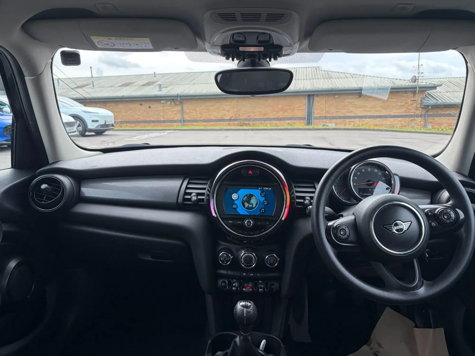 MINI Hatch Image 10