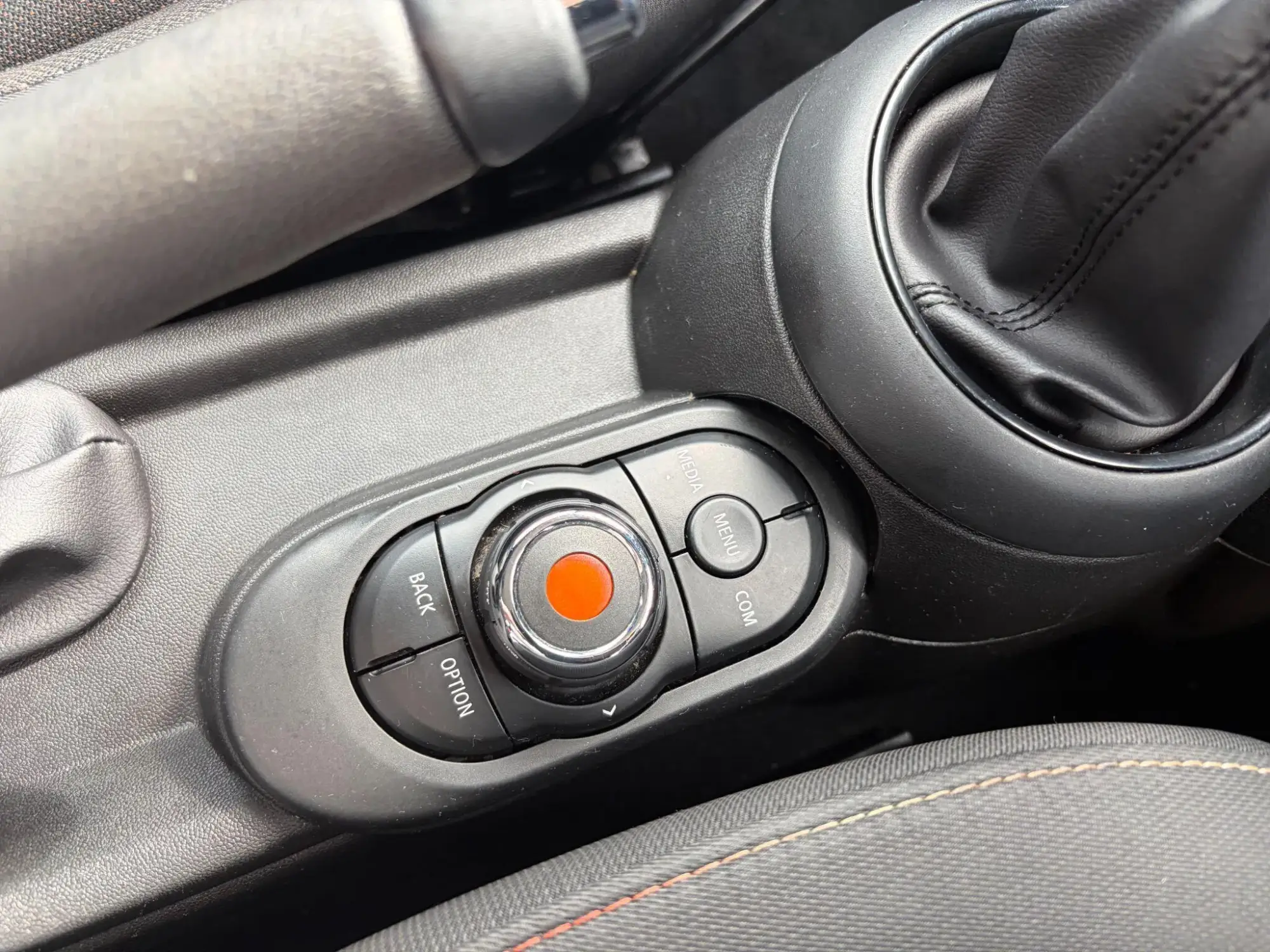 MINI Hatch Image 11