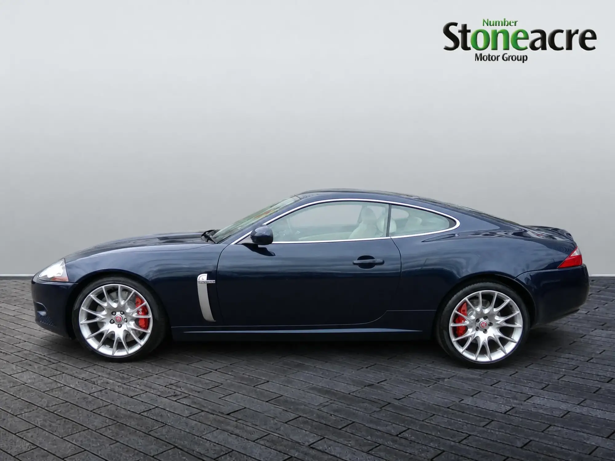 Jaguar XKR Image 6 Jaguar XKR Image 6