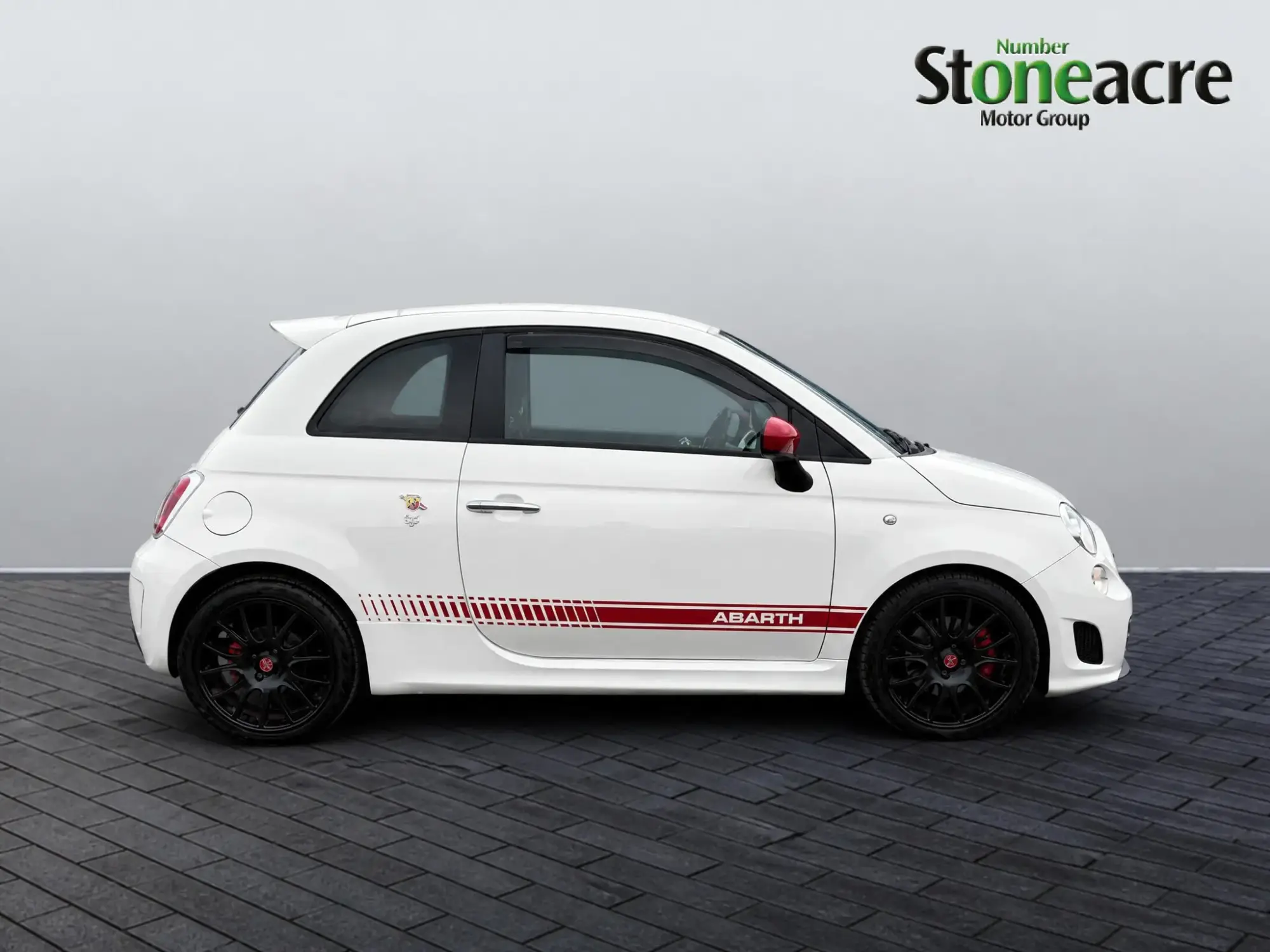 Abarth 595 1.4 T-Jet Yamaha Factory Racing Euro 6 3dr DX16VAM Image 2 Abarth 595 1.4 T-Jet Yamaha Factory Racing Euro 6 3dr DX16VAM Image 2