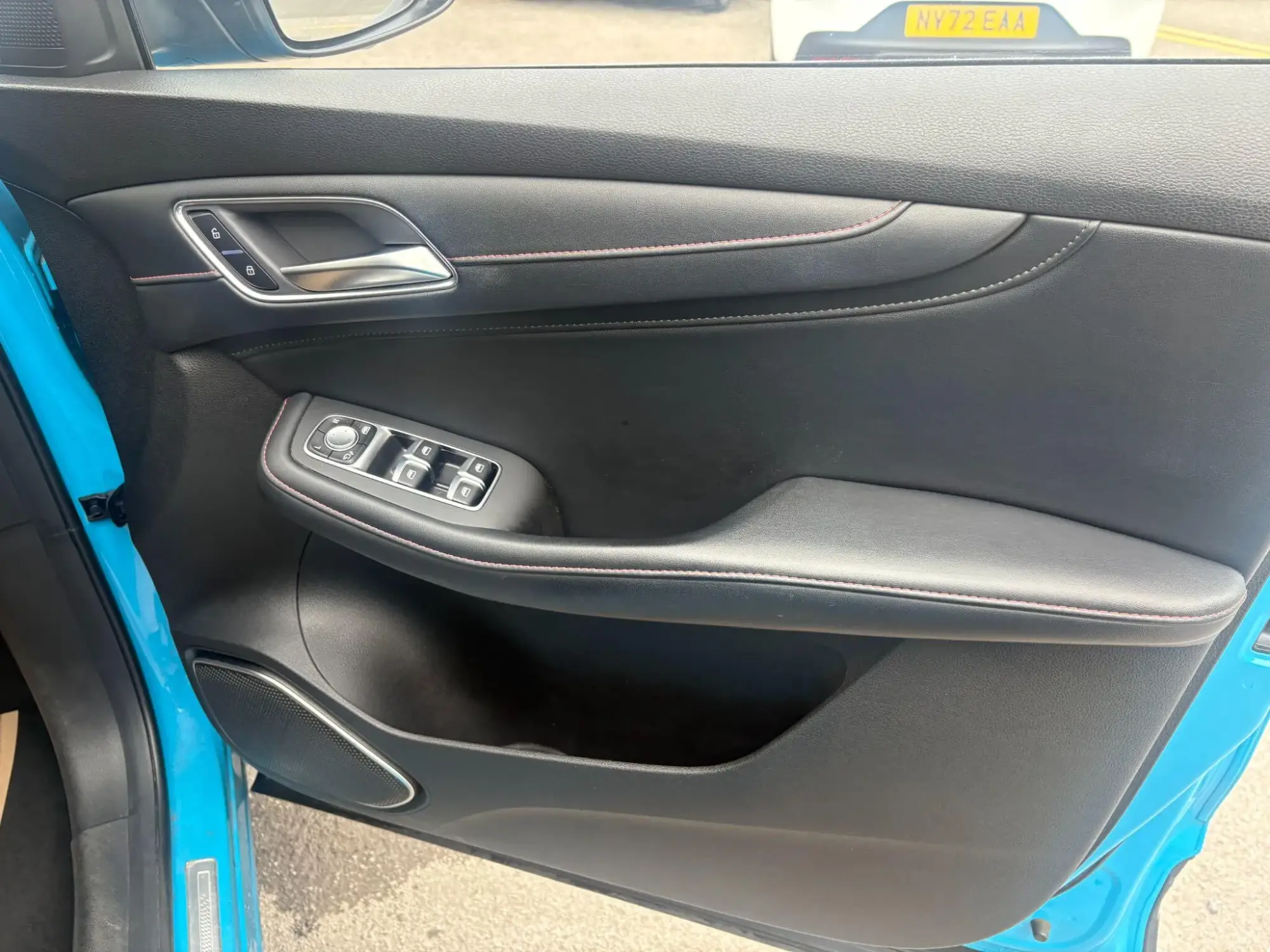 MG HS Plug-in Hybrid Image 24 MG HS Plug-in Hybrid Image 24