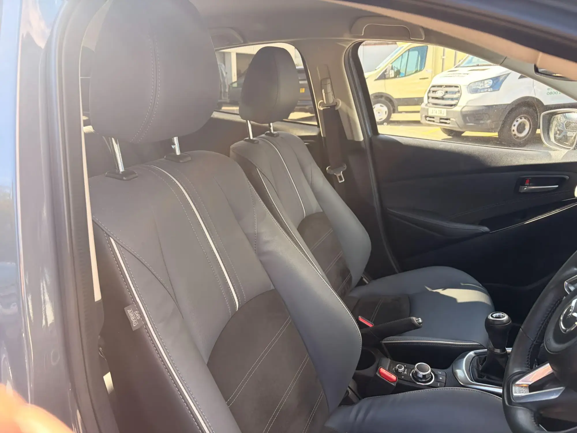 Mazda2 Image 11