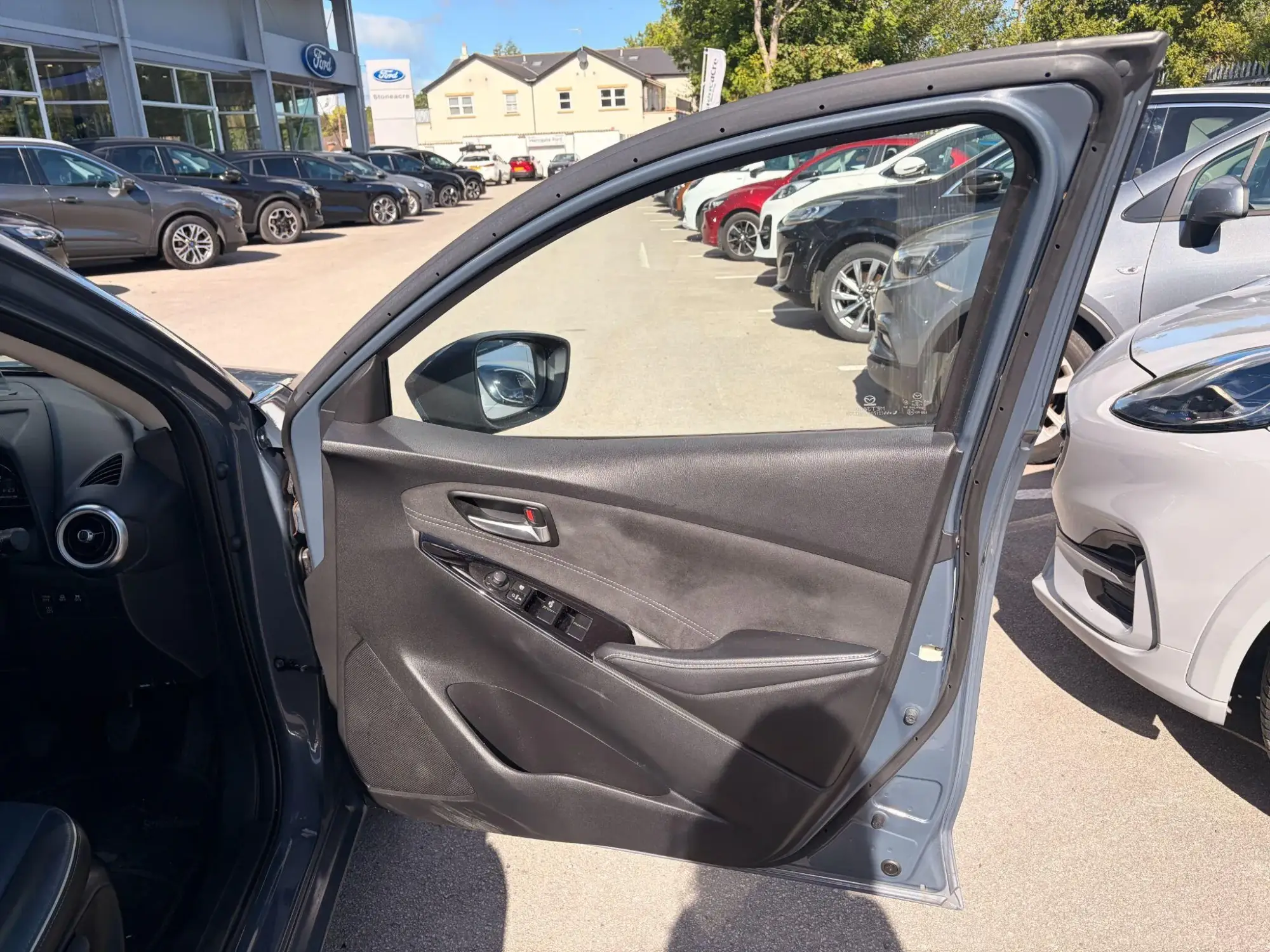 Mazda2 Image 20